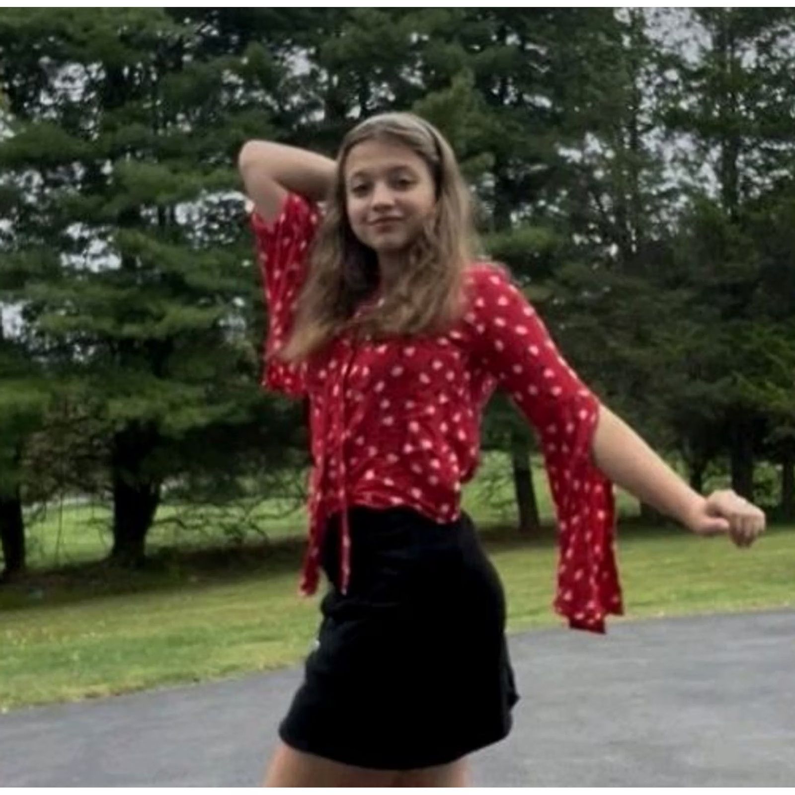 Billabong Billabong Red & White Mini Floral Bell Sleeve Blouse Med Button Up Tie Neck Size M / US 6-8 / IT 42-44 - 5 Thumbnail
