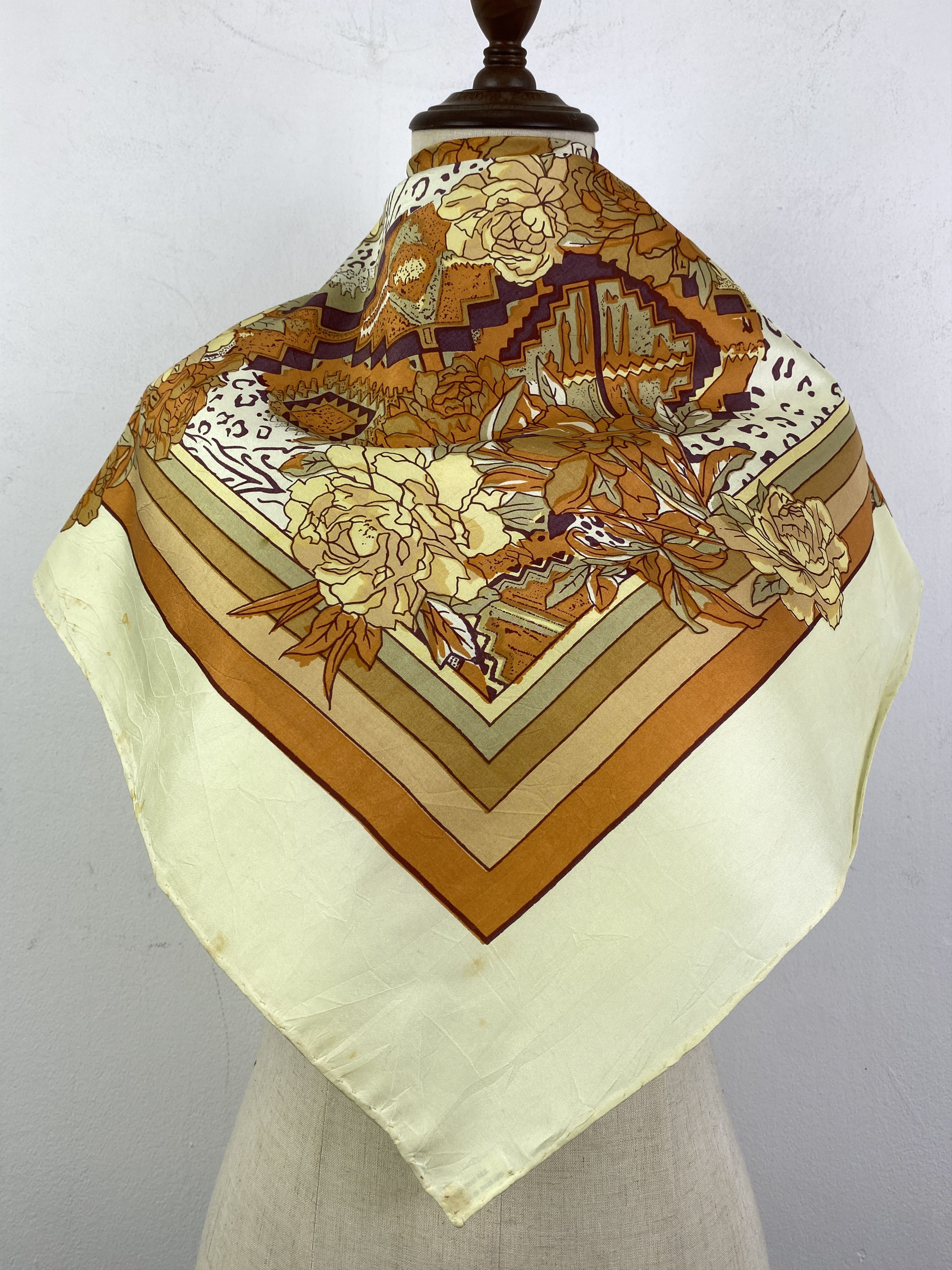Japanese Brand Japan Geometrical Floral Silk Shawl / Silk Scarf SN0222 Size ONE SIZE - 1 Thumbnail