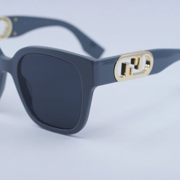 Fendi Fendi FE40063I 20A Sunglasses Transparent Grey Square Frame Size ONE SIZE - 8 Thumbnail