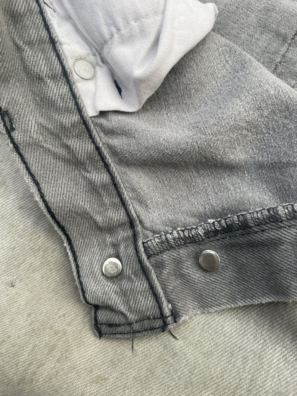 Levi's × Vintage Vintage 1993 Levis 501 e Faded Distresed Denim Size US 37 - 17 Thumbnail
