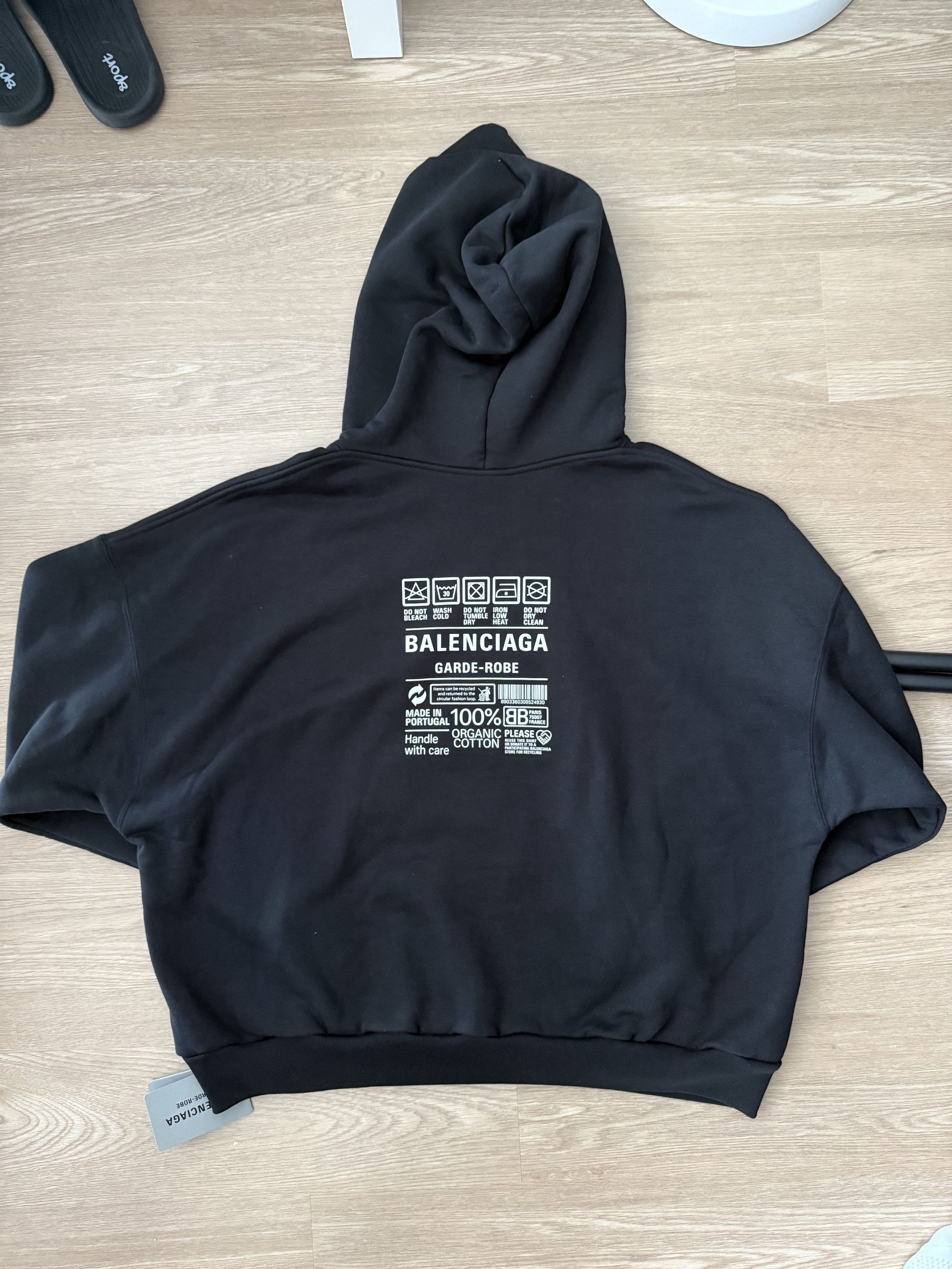 Balenciaga Balenciaga Garde-Robe Boxy Medium-Fit Black Pullover