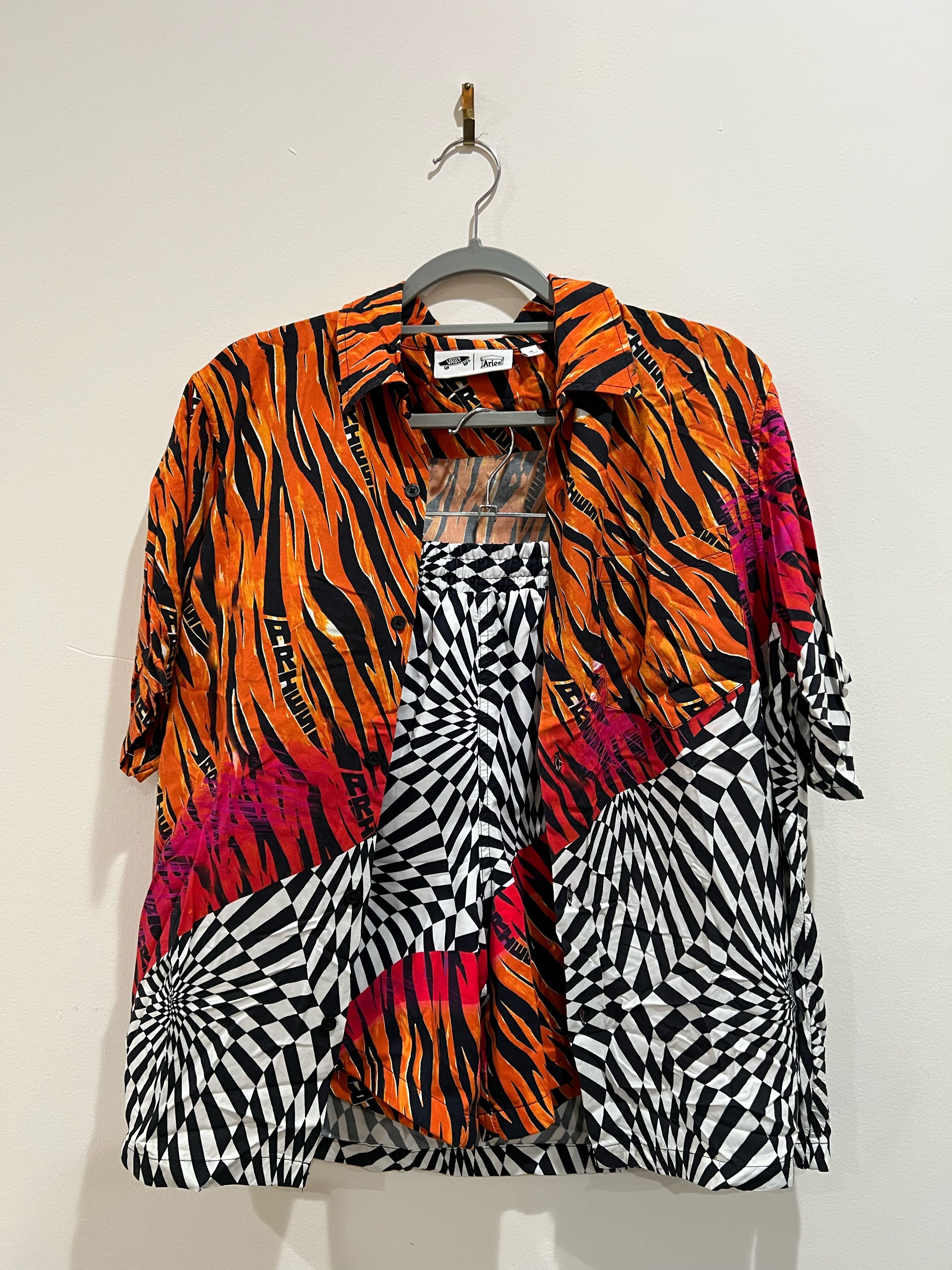 Aries × Vans Vans Vault x ARIES - Matching Button Up and Shorts Size US M / EU 48-50 / 2 - 1 Thumbnail