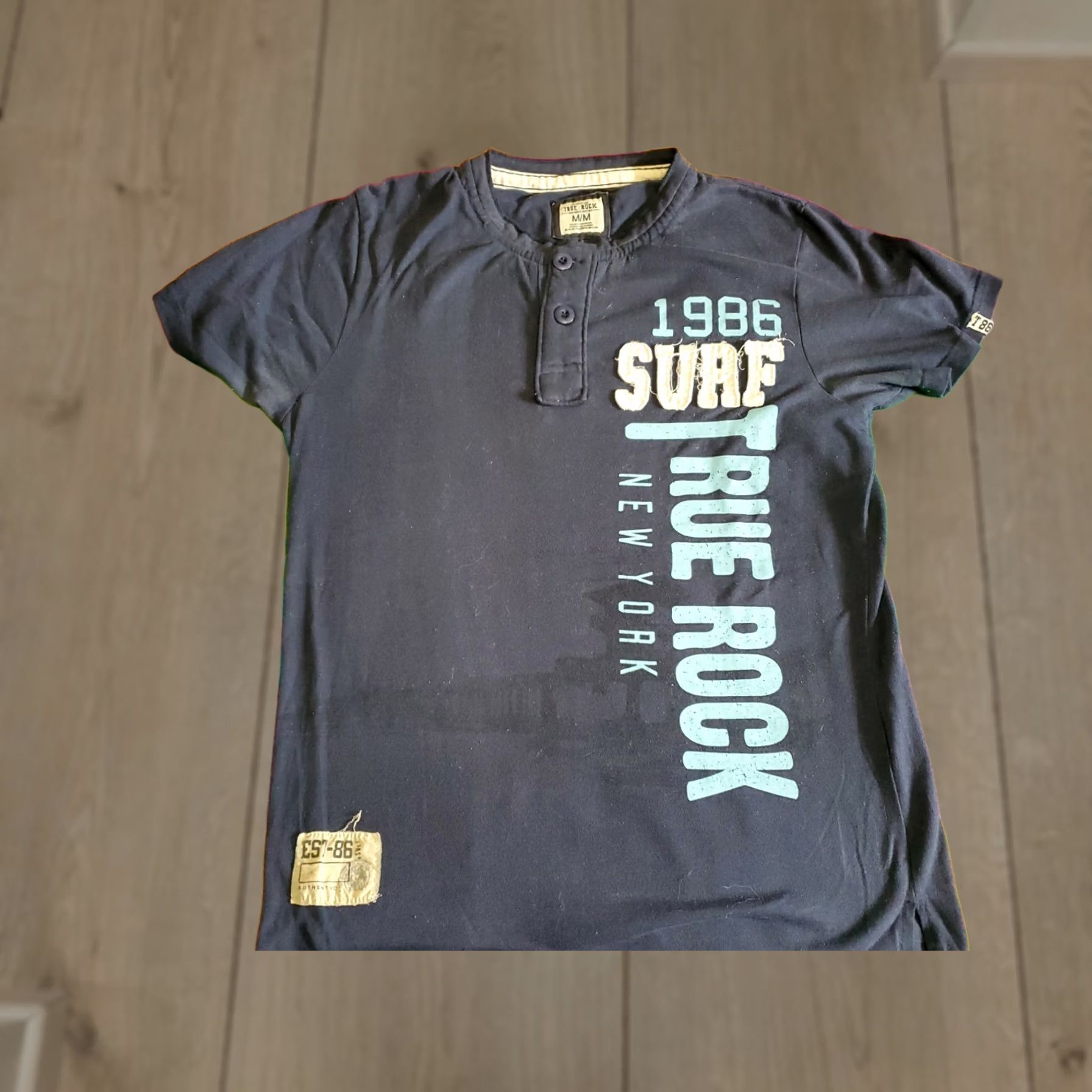 Vintage True Rock New York 1986 Surf Short Sleeve Henley Shirt SZ Medium Blue Cotton Blend Embroidered T-Shirt Mens Size US M / EU 48-50 / 2 - 1 Thumbnail