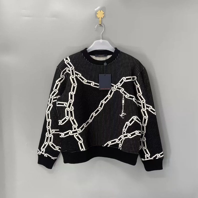 Louis Vuitton Louis Vuitton Chain logo sweatshirt 2501-Nextarrow Size US M / EU 48-50 / 2 - 1 Thumbnail