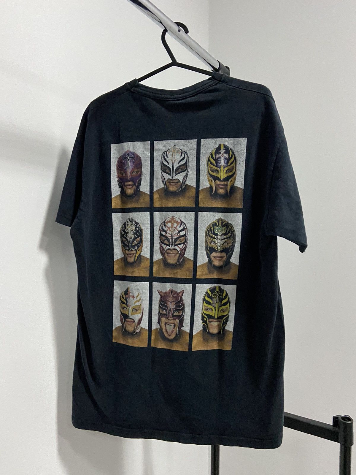Vintage × WWE × WWF Rey mysterio big print vintage wwe wrestling t shirt Size US M / EU 48-50 / 2 - 1 Thumbnail
