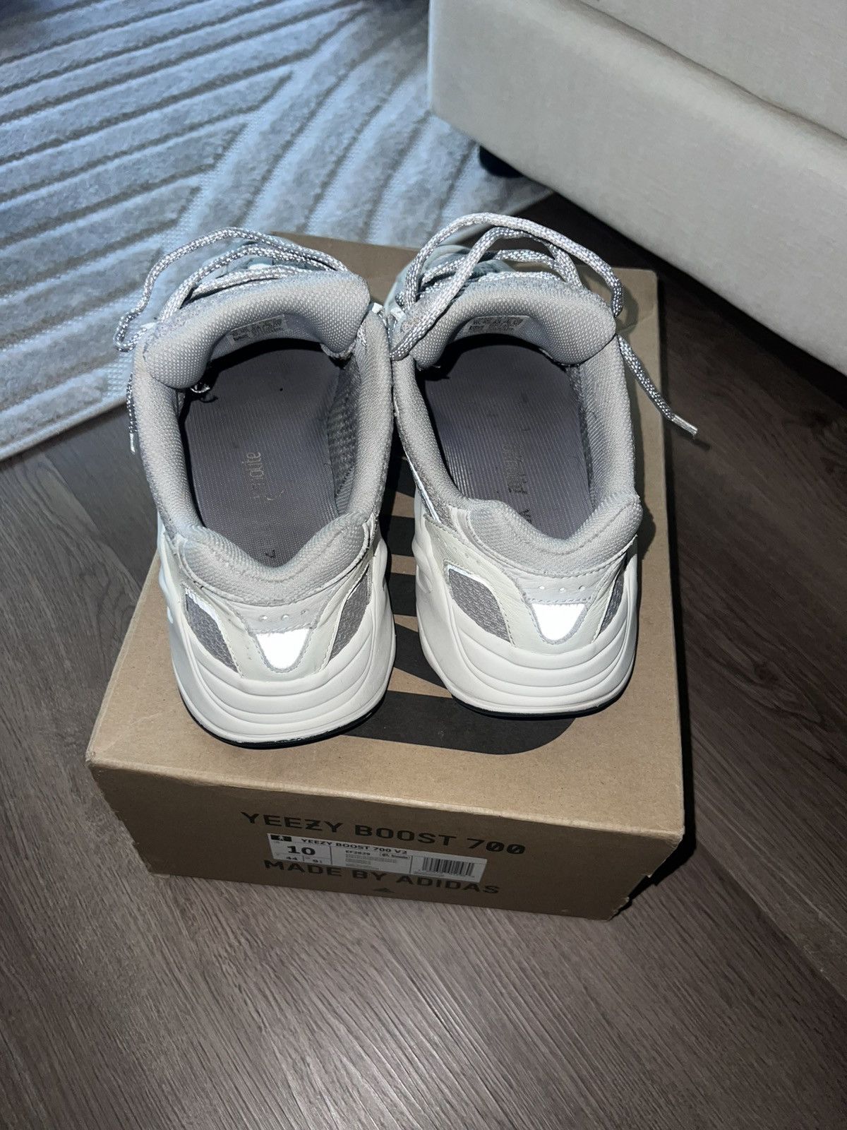 Yeezy Adidas yeezy 700 v2 static size 10 Size US 10 / EU 43 - 3 Thumbnail