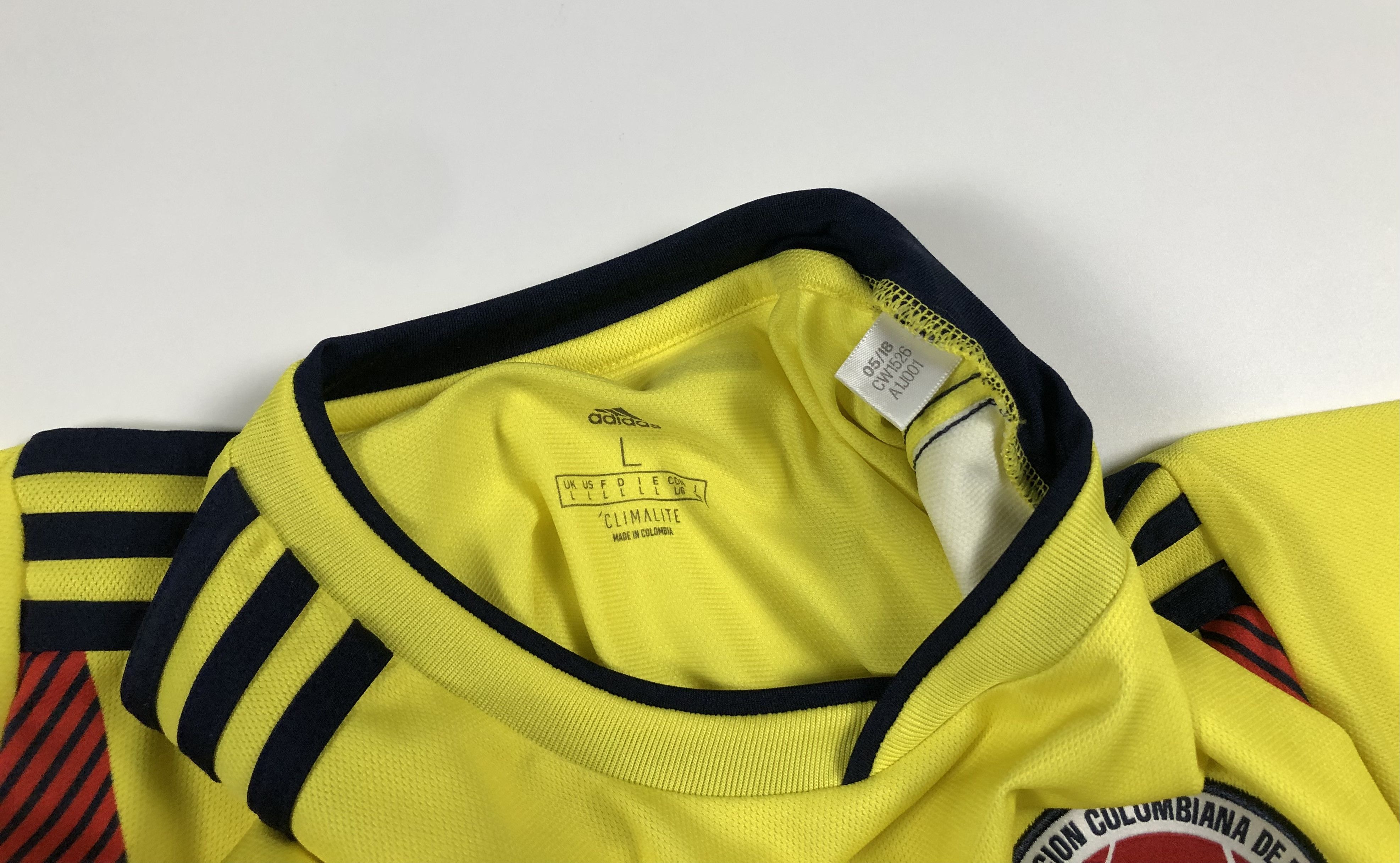 Adidas Adidas Colombia 2018-2019 Home Soccer Jersey Size US L / EU 52-54 / 3 - 4 Thumbnail