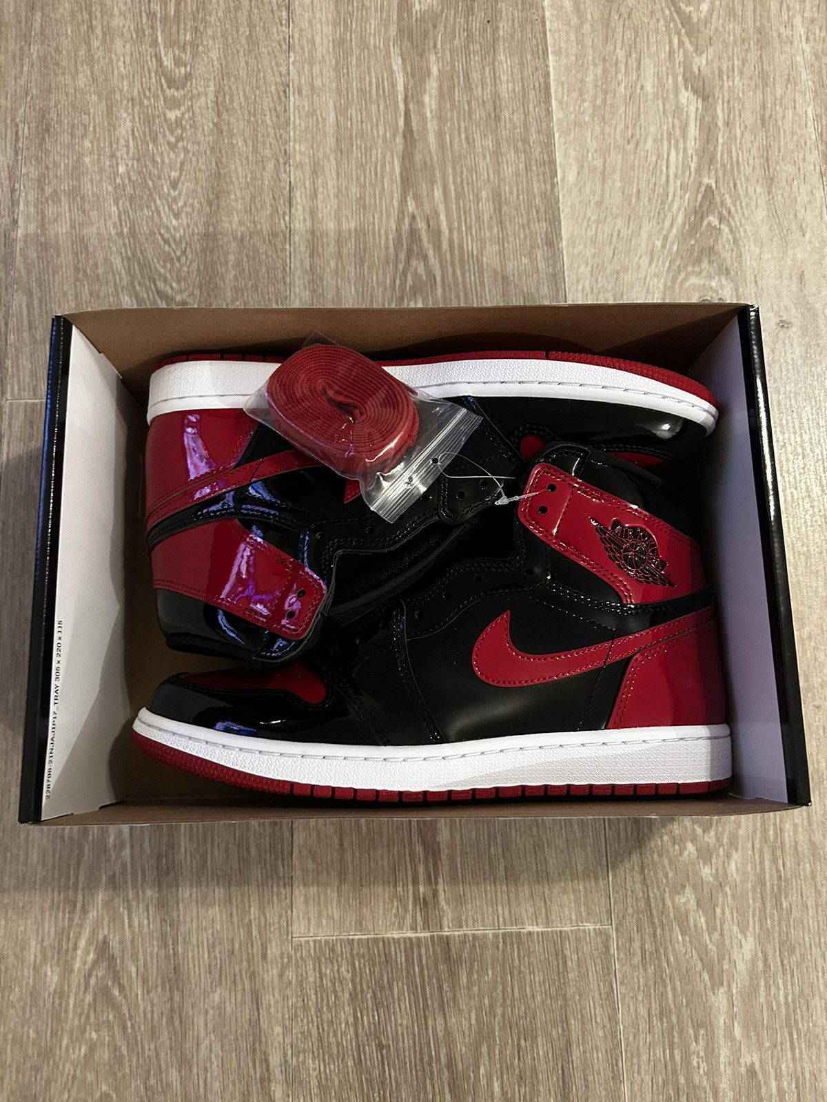 Jordan Brand Air Jordan 1 Retro High Og Patent Bred Size US 9 / EU 42 - 1 Thumbnail
