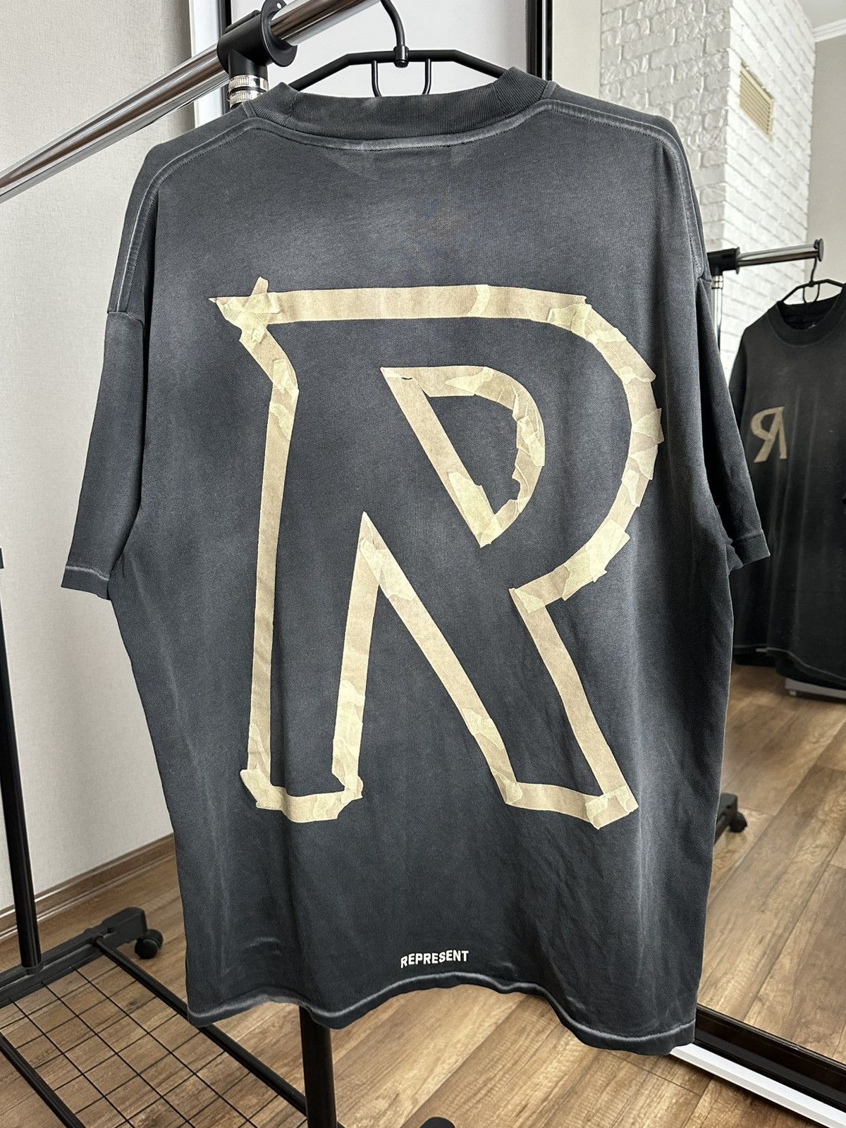 Represent Clo. Represent Clo T-Shirt Tee Big Logo Faded Size US M / EU 48-50 / 2 - 1 Thumbnail