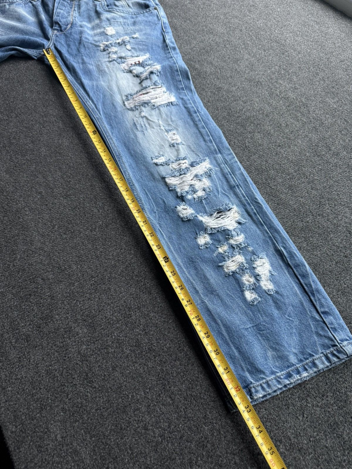 Le Grande Bleu (L.G.B.) Y2K Distressed Japanese Biker Denim Jeans Destroyed Punk Size US 34 / EU 50 - 16 Thumbnail