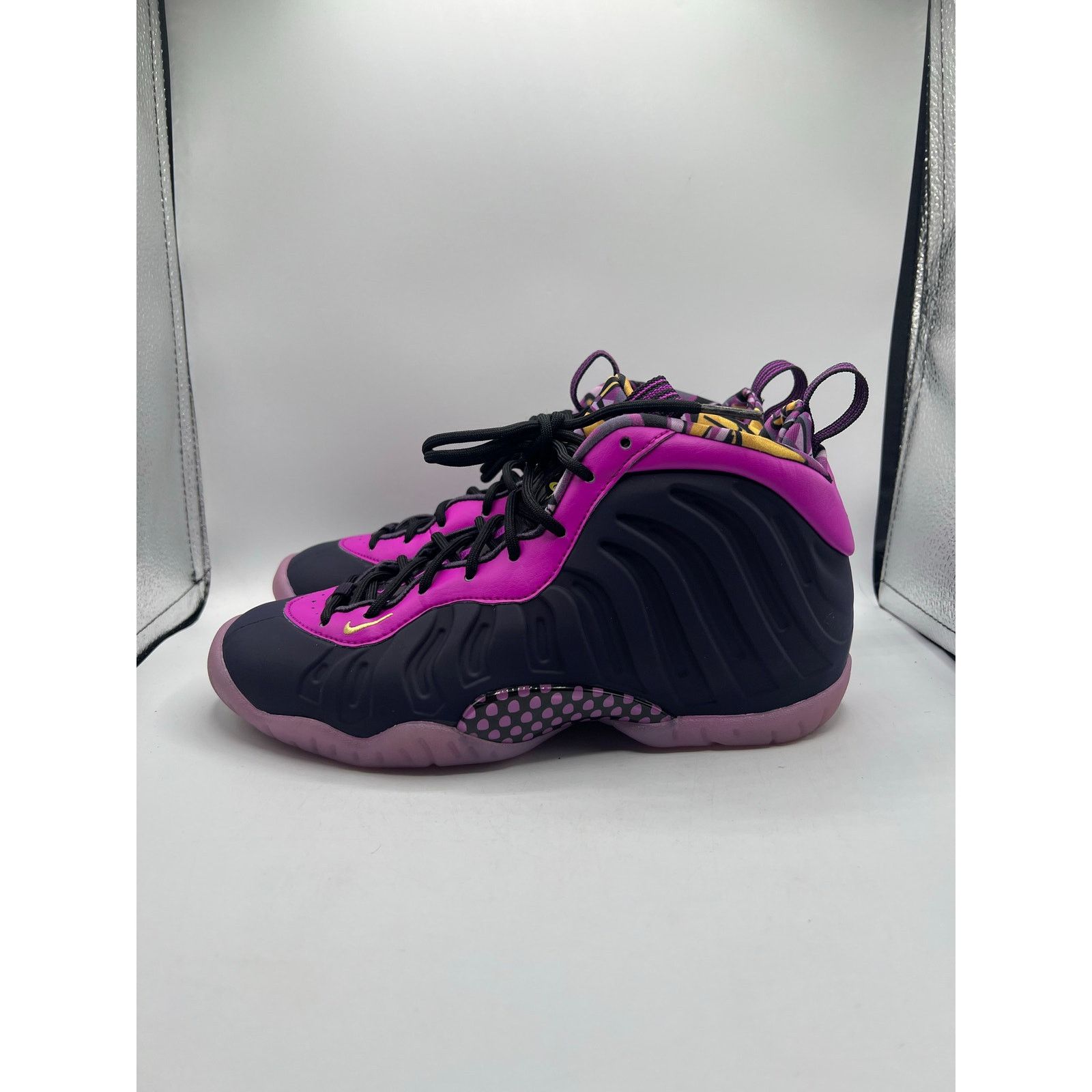 Nike Nike Little Posite One GS “Cave Purple” size 5.5 Y Size US 5.5 / EU 38 - 1 Thumbnail