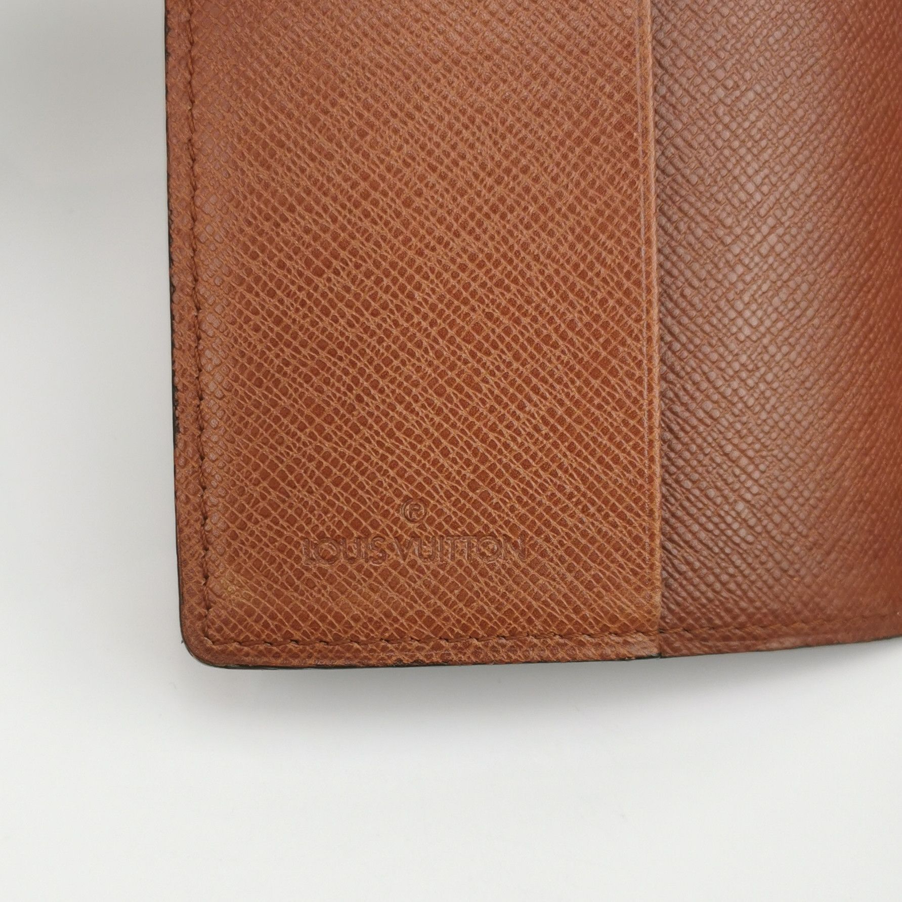 Louis Vuitton Louis Vuitton (LV) Monogram Printed Vintage Notebook Cover Size ONE SIZE - 5 Thumbnail