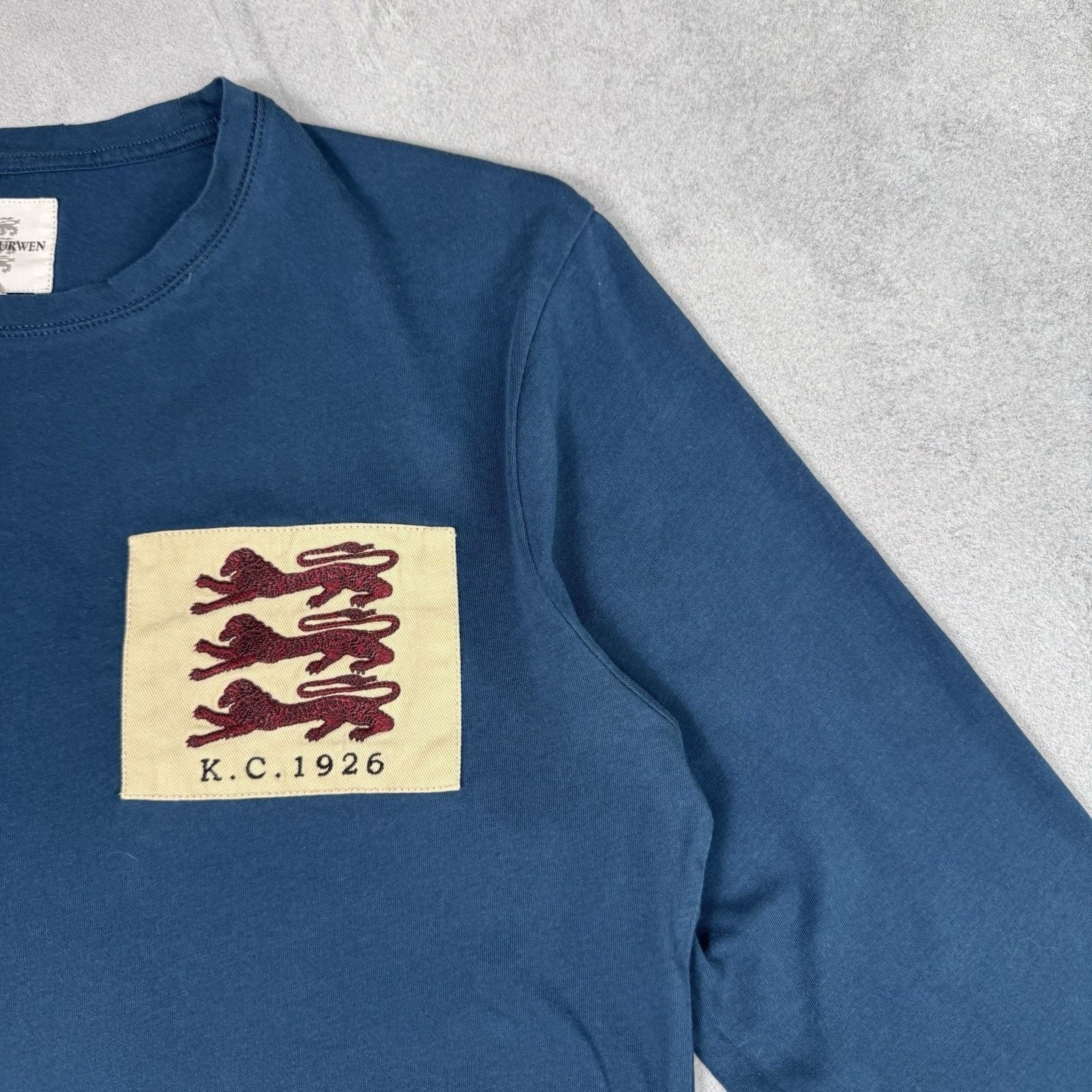 Kent & Curwen KENT & CURWEN Embroidered Patch Long Sleeve T Shirt Size S Size US S / EU 44-46 / 1 - 4 Thumbnail