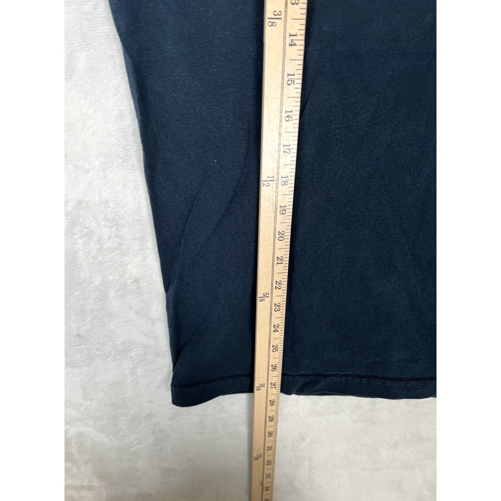 Vintage VINTAGE Santa Cruz T-Shirt Size L Black OG Logo Faded 90s Y2K Skateboard Crew Neck Men Short Sleeve Shirts Size US L / EU 52-54 / 3 - 5 Thumbnail