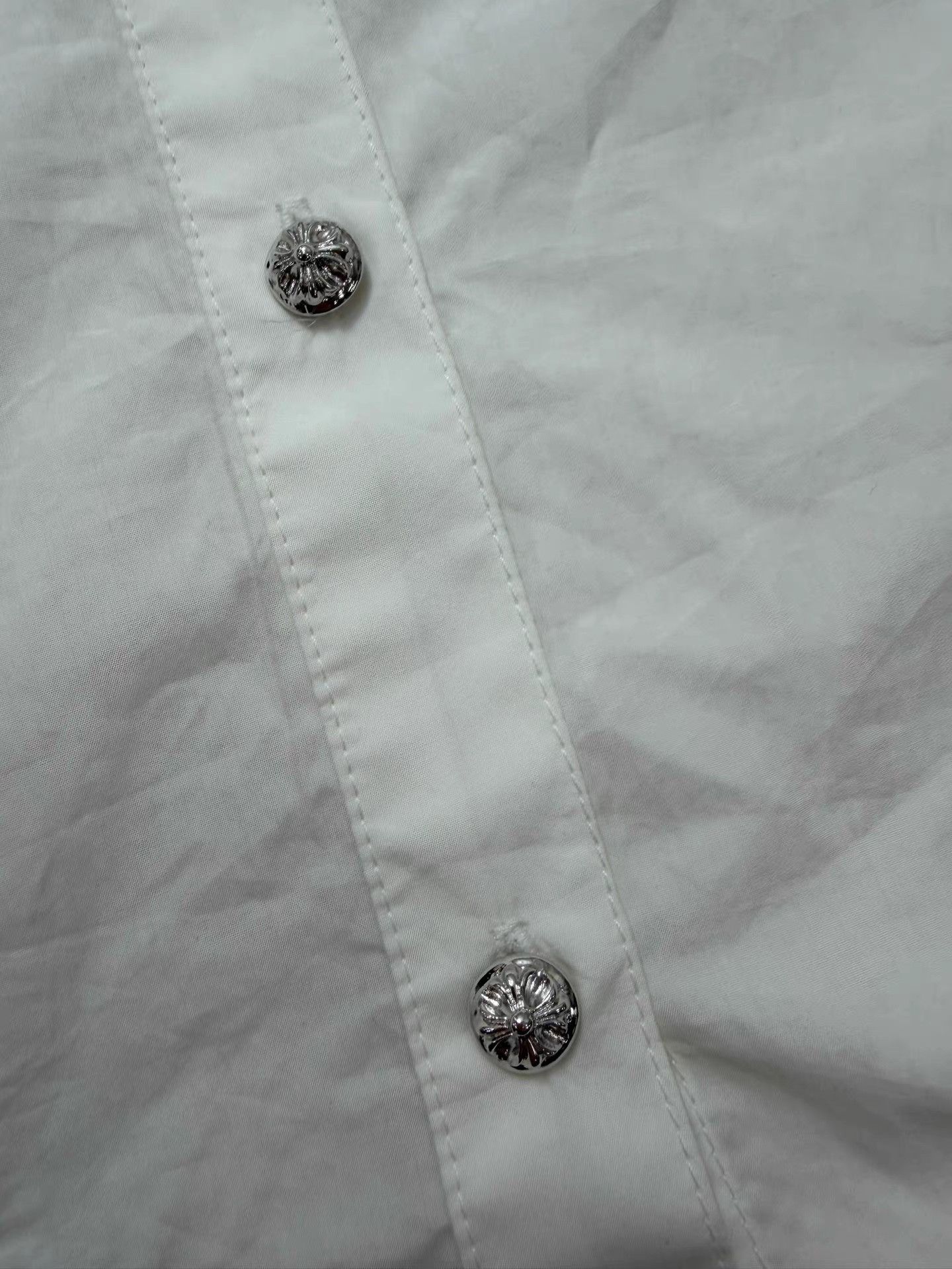 Chrome Hearts Chrome Hearts White Cross Leather Patch Bat Shirt K2 Size US L / EU 52-54 / 3 - 4 Thumbnail