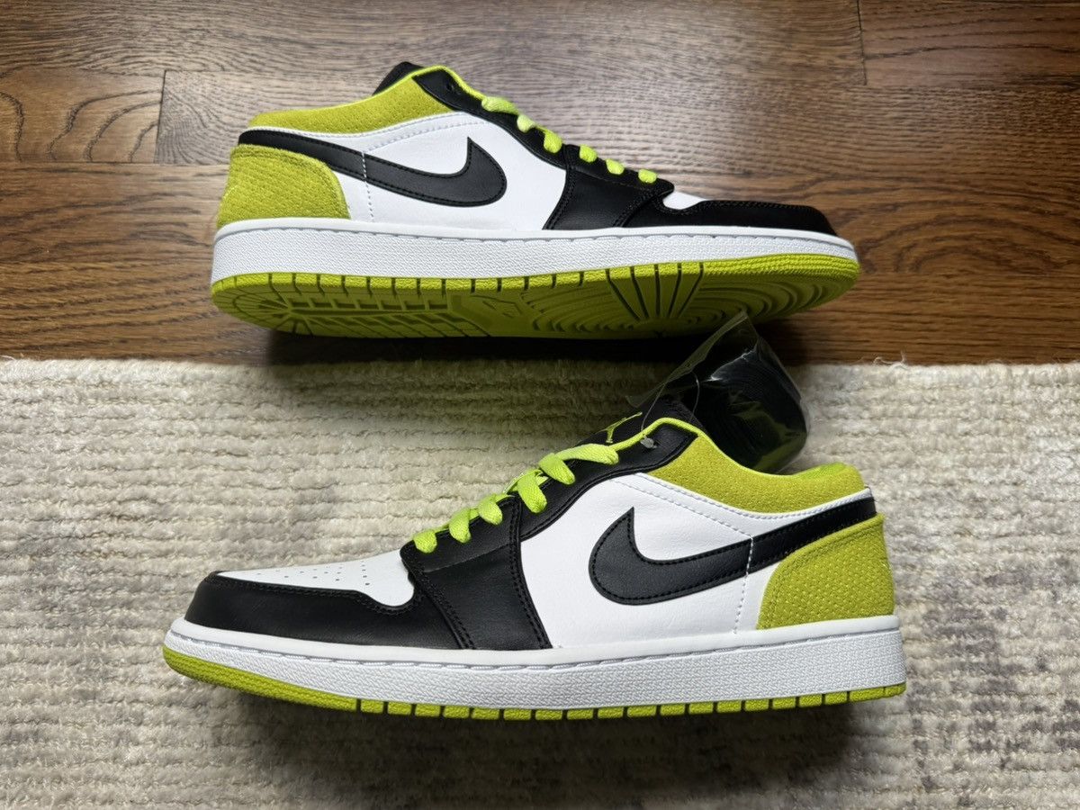 Jordan Brand Size 10 Jordan 1 Low Black Toe Cyber SE Size US 10 / EU 43 - 2 Thumbnail