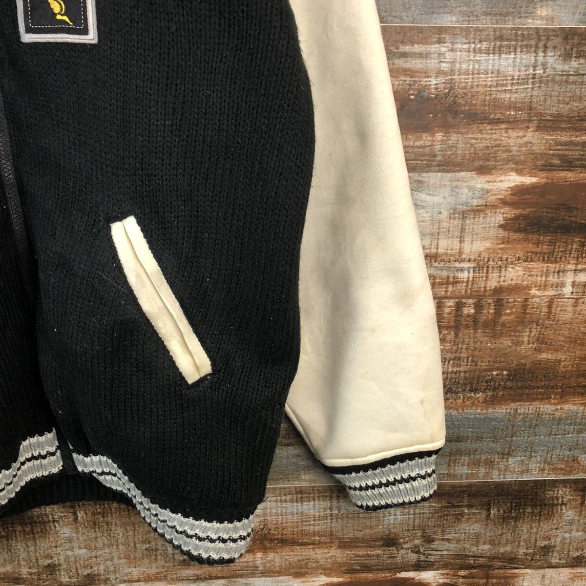 Japanese Brand Vintage American Casual The Times Bombers Jacket #A950 Size US XL / EU 56 / 4 - 8 Thumbnail