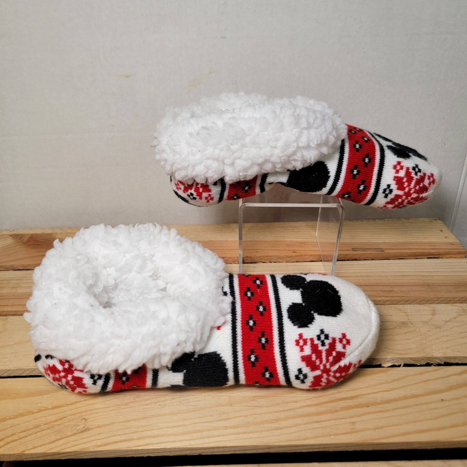 Disney Disney Red and White Sherpa Lined Booties w/ Sole Grips Size US 5.5 / IT 35.5 - 4 Thumbnail