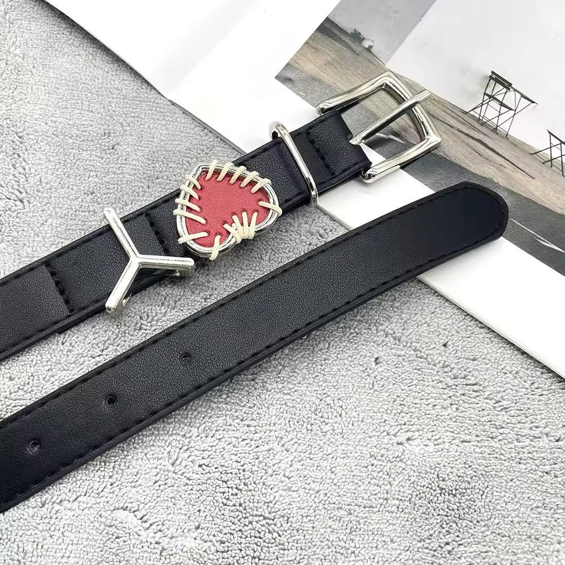 Other Creative Unisex Alloy Red Heart Belt Size ONE SIZE - 6 Thumbnail