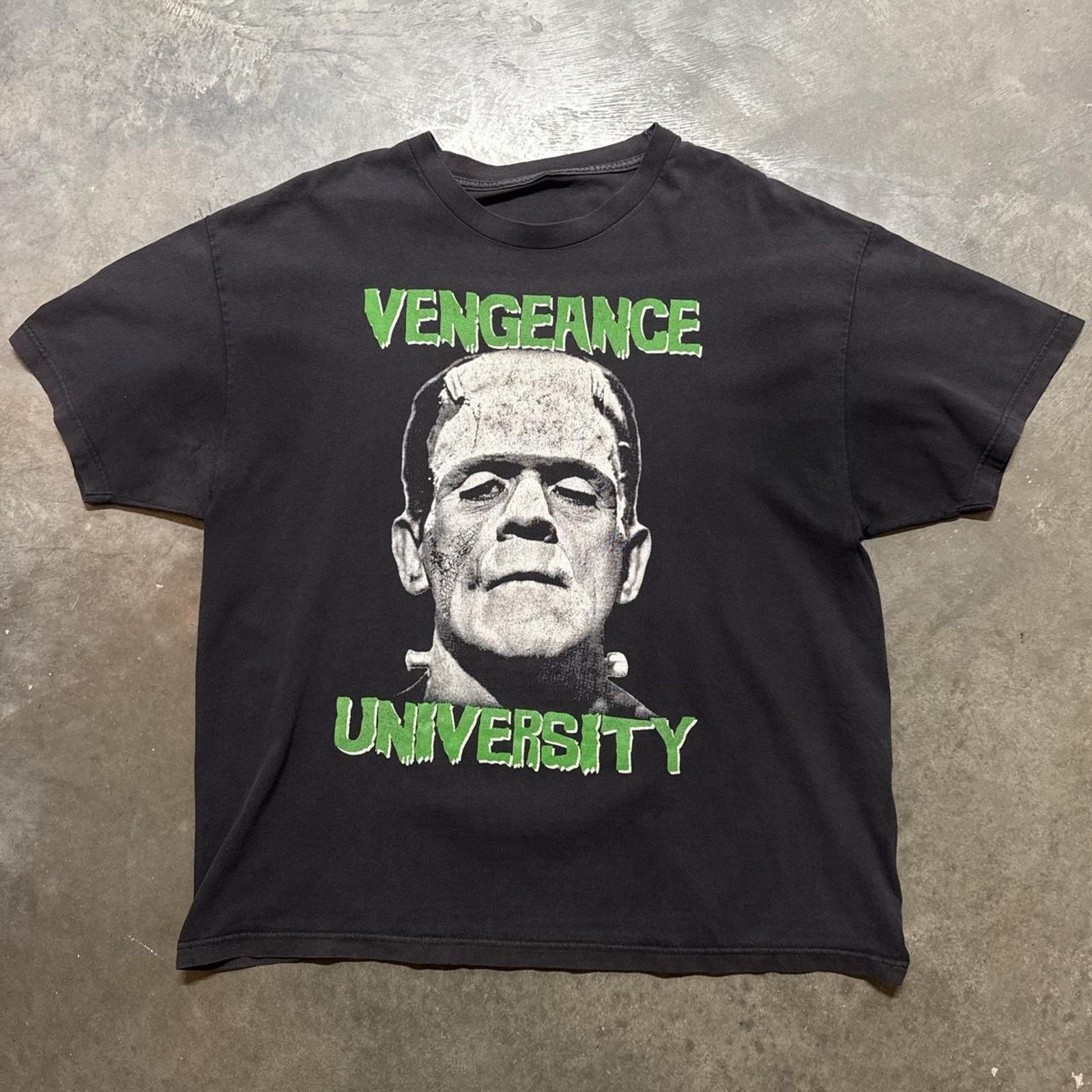 Vintage Frankenstein Vengeance University Vintage 90s T-Shirt Size US XXL / EU 58 / 5 - 1 Thumbnail