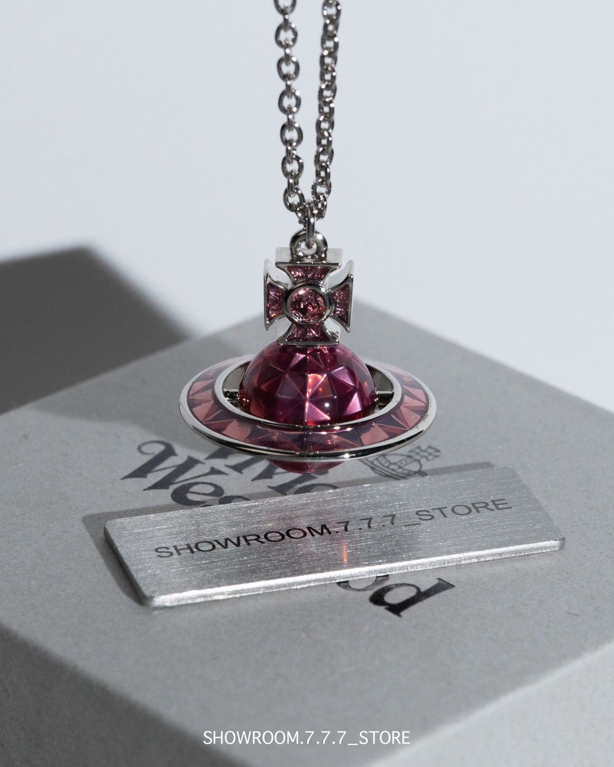 Vivienne Westwood Vivienne Westwood Mashita Orb Pendant Necklace Size ONE SIZE - 1 Thumbnail