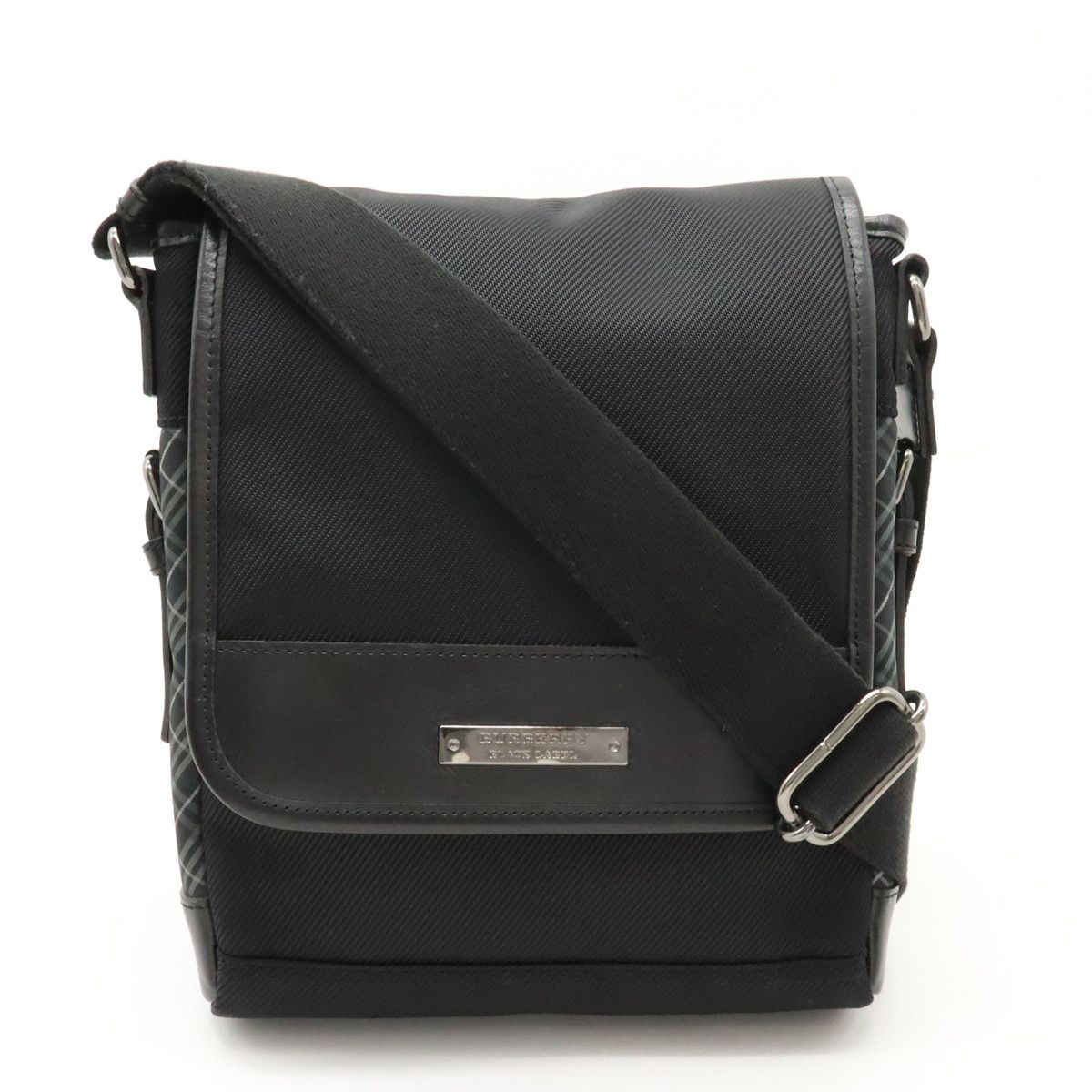 Burberry Burberry Burberry Black Label Nylon Canvas Leather Shoulder Bag Canvas Crossbody Bag in Very Good Condition Size ONE SIZE - 1 Thumbnail