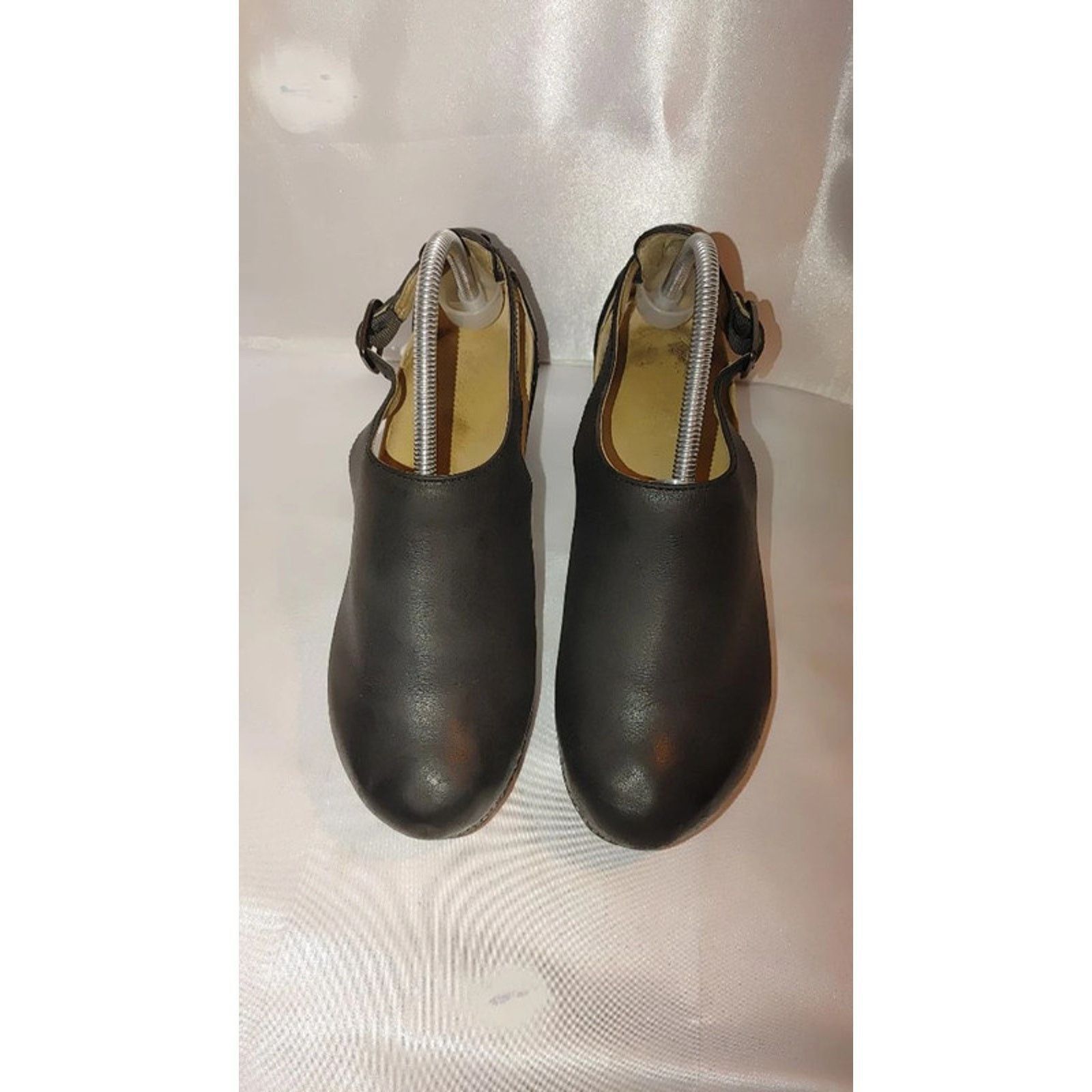 Dansko Dansko Sassy Black Milled Burnished Clogs Size 40 Size US 9.5 / IT 39.5 - 5 Thumbnail