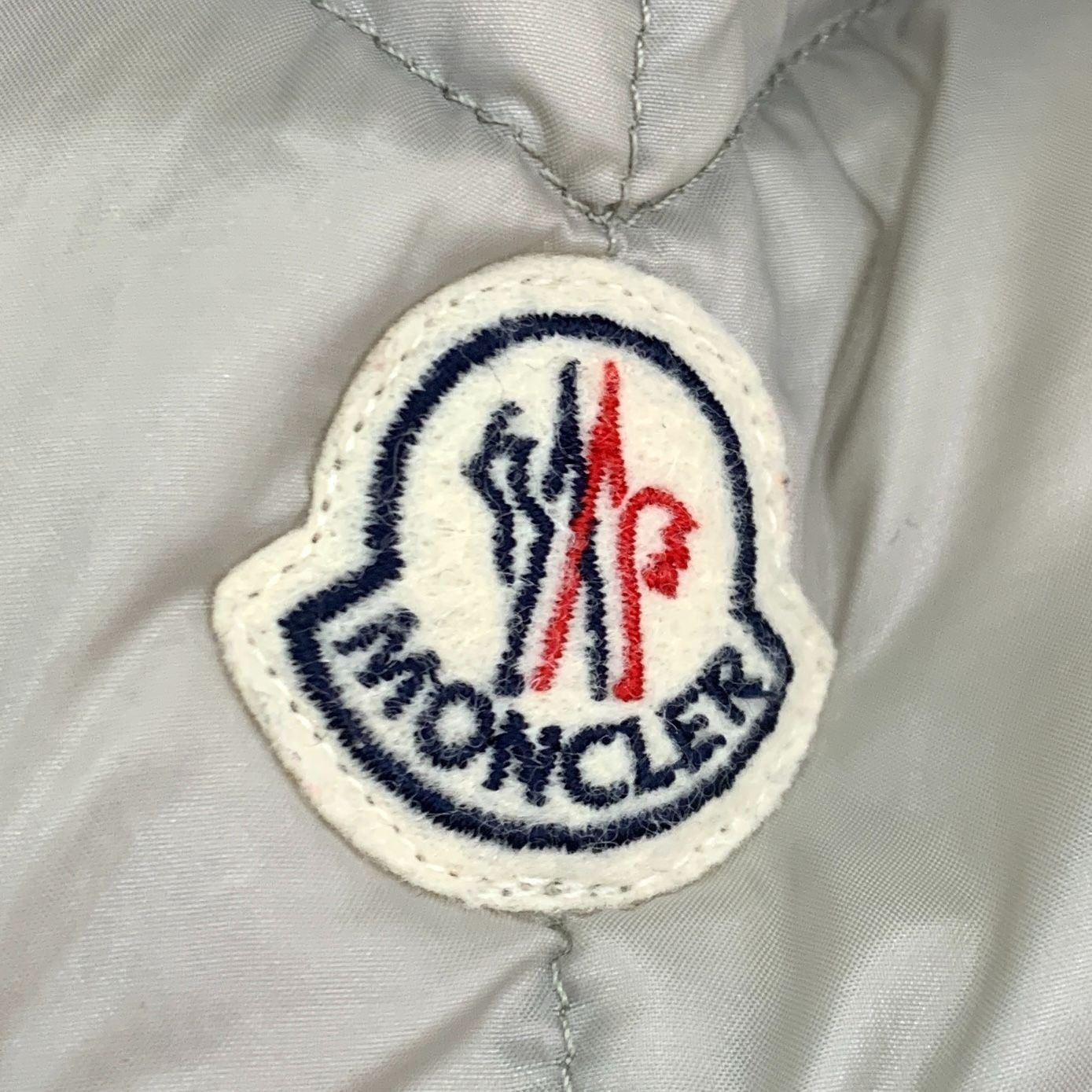 Moncler [Moncler] Belloy Khaki Logo Hooded Long Down Coat 1 S Size S / US 4 / IT 40 - 2 Thumbnail