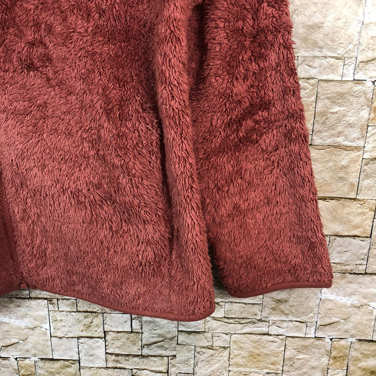 Japanese Brand Uniqlo Red fleece Sweater #A501 Size US M / EU 48-50 / 2 - 8 Thumbnail