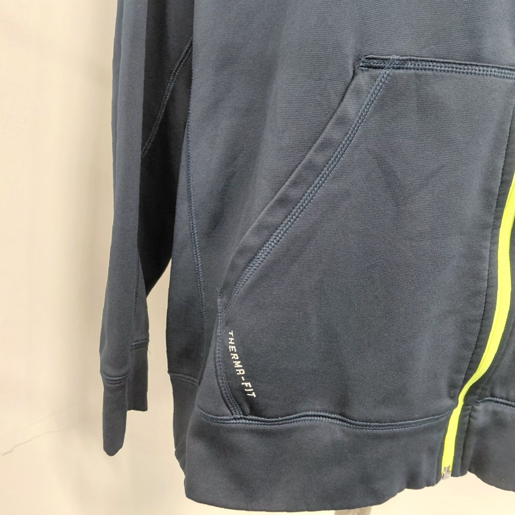 Nike Nike Hoodie Mens XL Charcoal/Neon Green Therma Fit Sweatshirt Swoosh Logo Shirt Pullover Hooded Pockets All Seasons Mens 90s? Size US XL / EU 56 / 4 - 4 Thumbnail