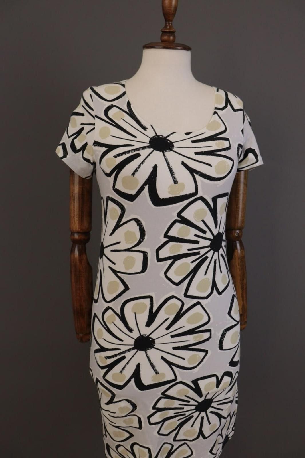 Marimekko Marimekko Mika Piirainen Gray Floral A-Line Shift Dress Size M / US 6-8 / IT 42-44 - 7 Thumbnail