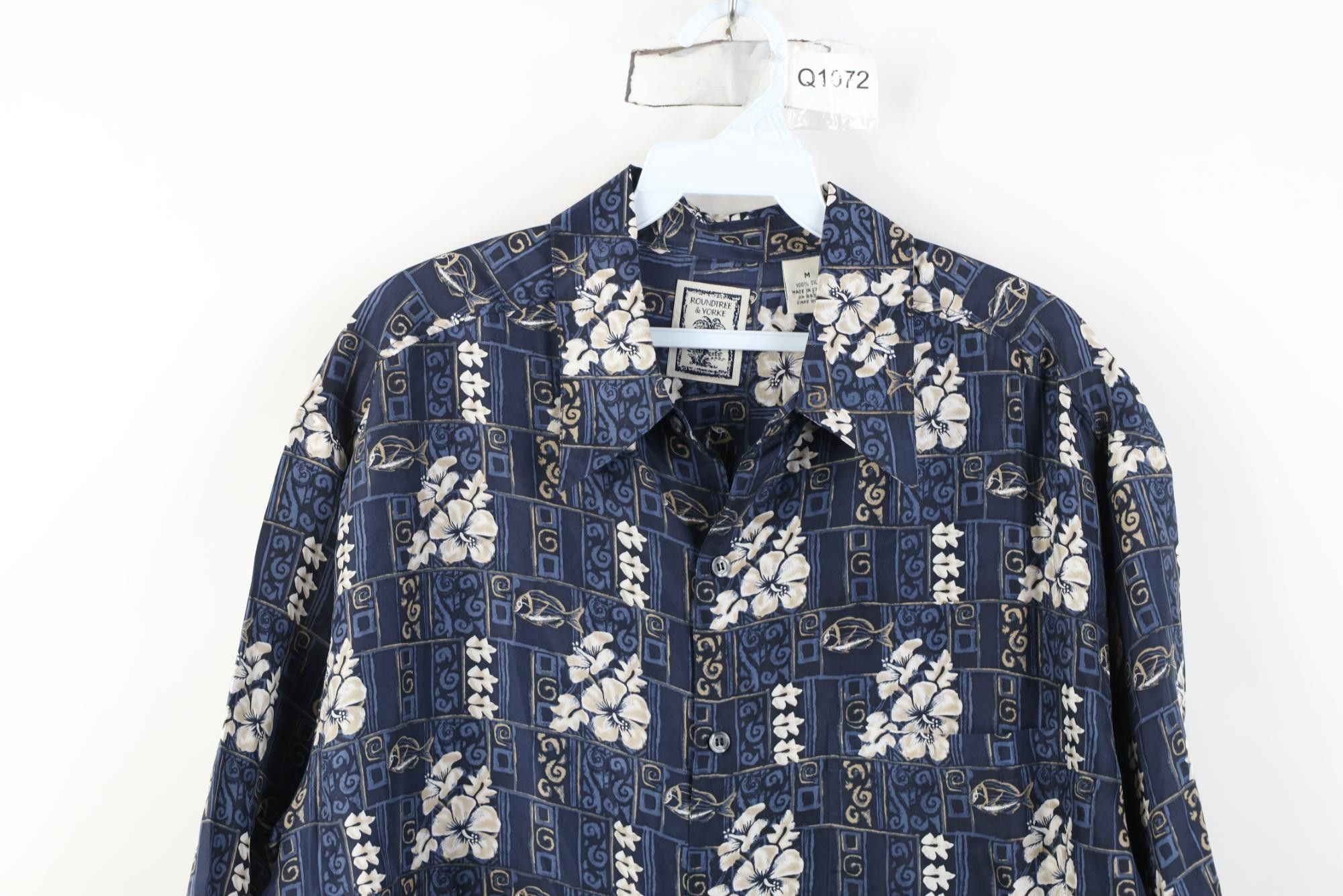 Vintage Vintage 90s Streetwear Fish Luau Hawaiian Button Shirt Size US M / EU 48-50 / 2 - 2 Thumbnail
