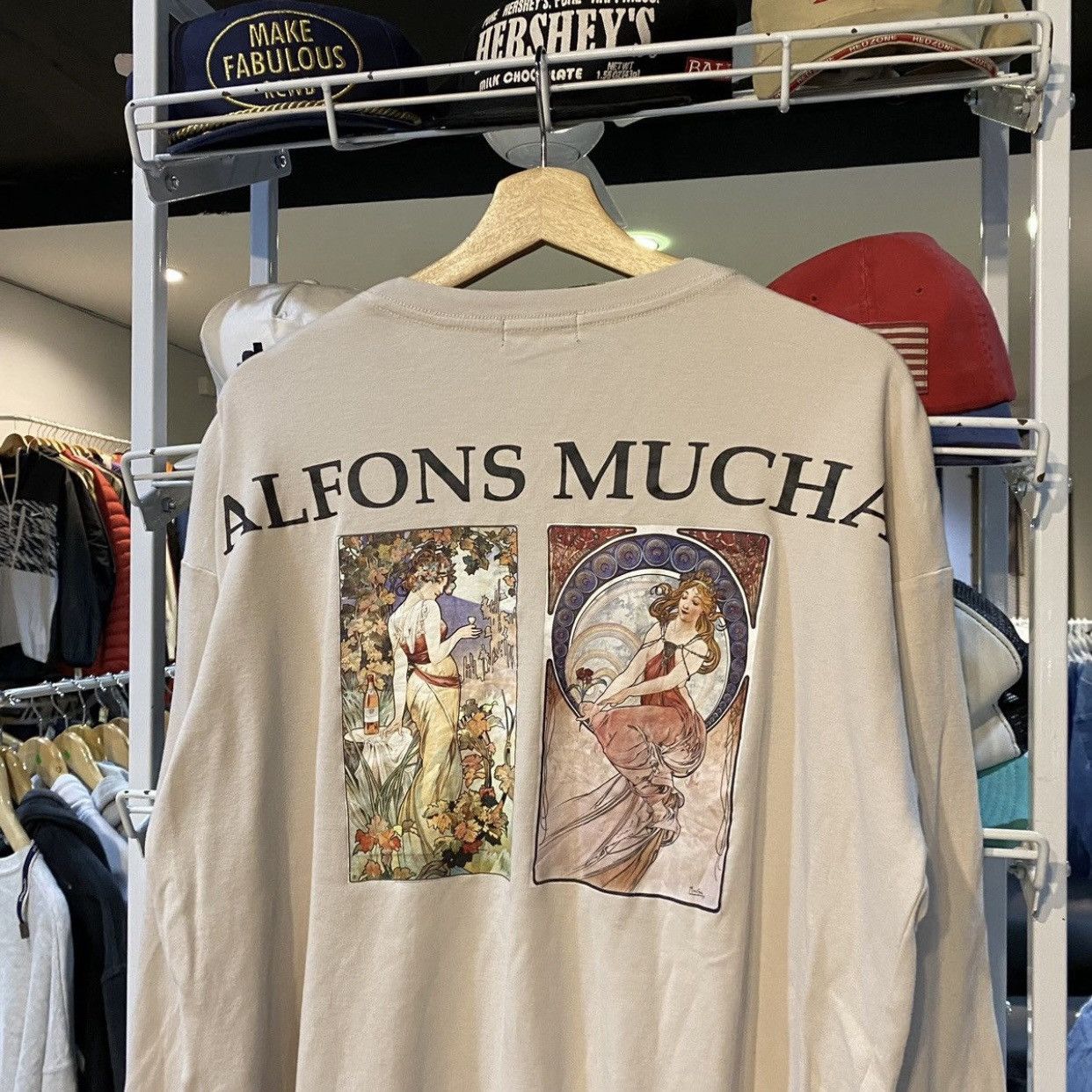 Japanese Brand Rag Machine x Alfons Mucha Art Nouveau Long Sleeve T-Shirt Size US L / EU 52-54 / 3 - 3 Thumbnail