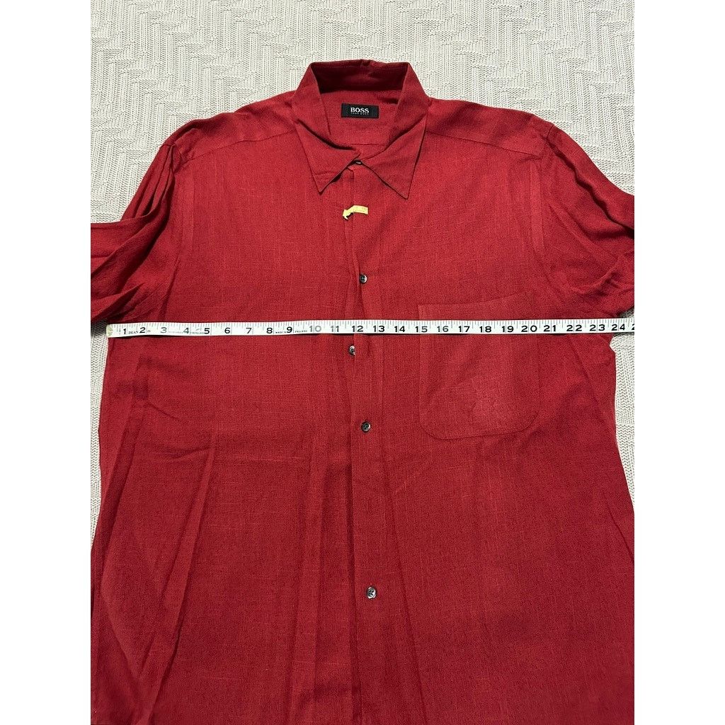 Hugo Boss Hugo Boss red button down size L Size US L / EU 52-54 / 3 - 6 Thumbnail