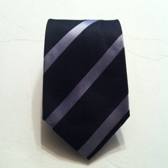 Banana Republic BANANA REPUBLIC MEN'S NAVY 100%SILK TIE WIDTH: 3 3/4" Size ONE SIZE - 1 Thumbnail