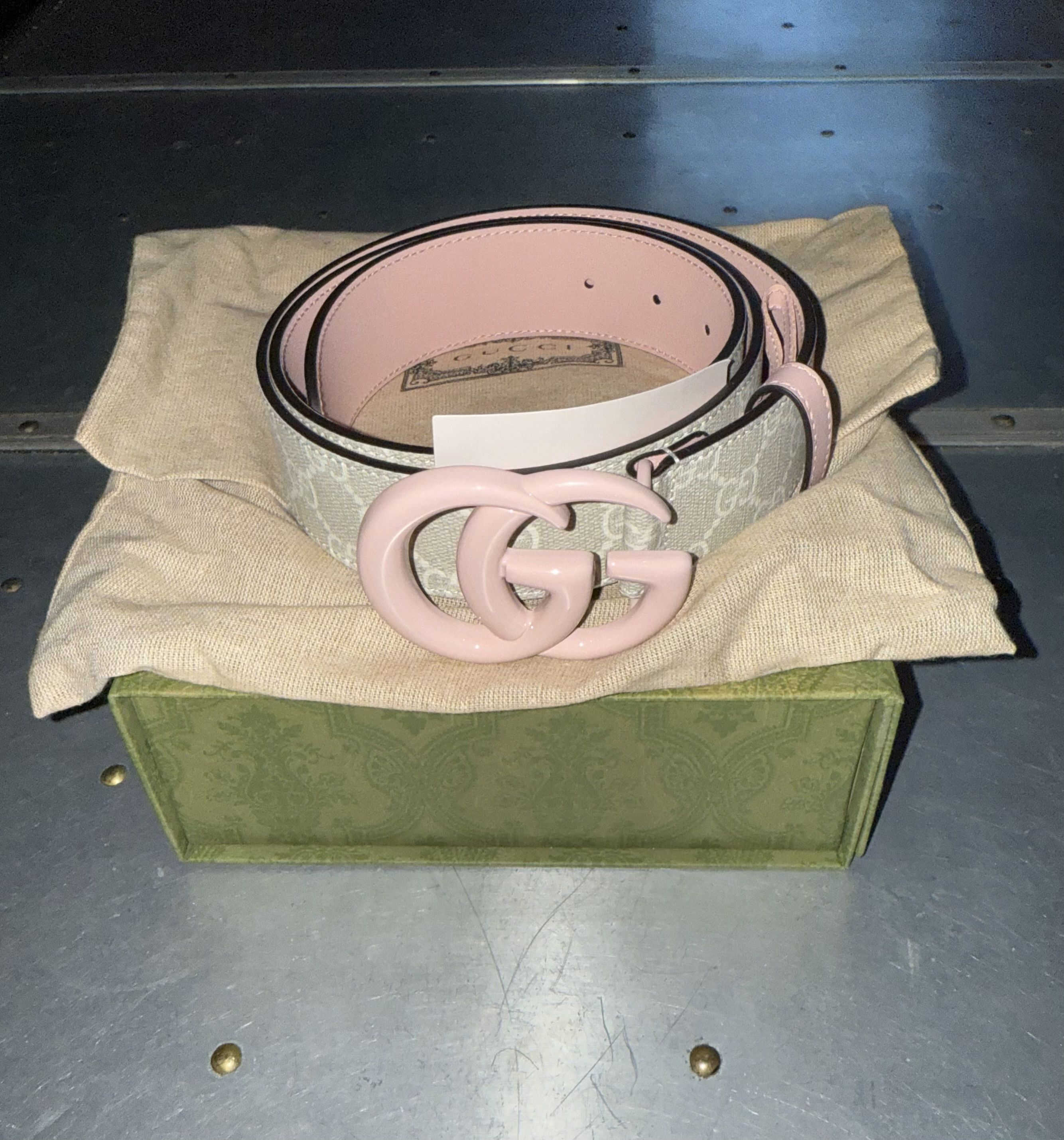 Gucci Pink Buckle Gucci Monogram Belt Size ONE SIZE - 1 Thumbnail