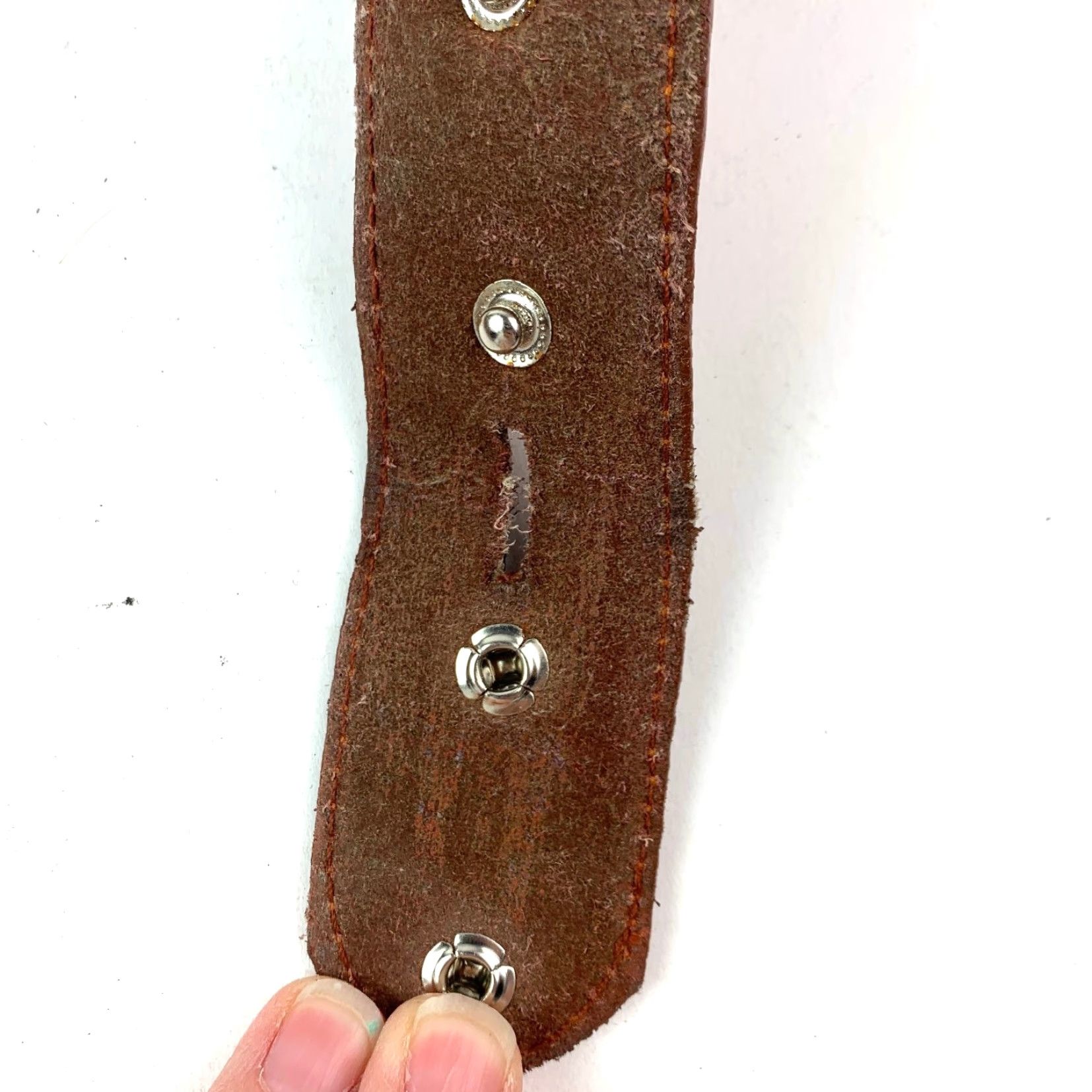 Vintage VINTAGE Western Belt Men's Brown Ostrich Print Concho Braided Edge 39" Brown 1.5" Mens 39" Silver-Tone Metal Concho Accessories Size 38 - 7 Thumbnail