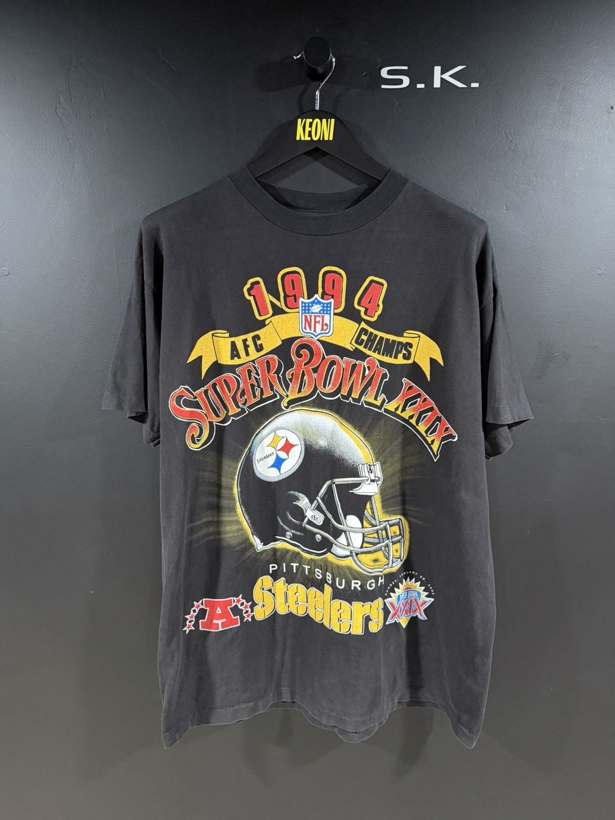 Vintage 1994 Vintage Pittsburgh Steelers Single Stitch Faded Tee XL Size US XL / EU 56 / 4 - 1 Thumbnail