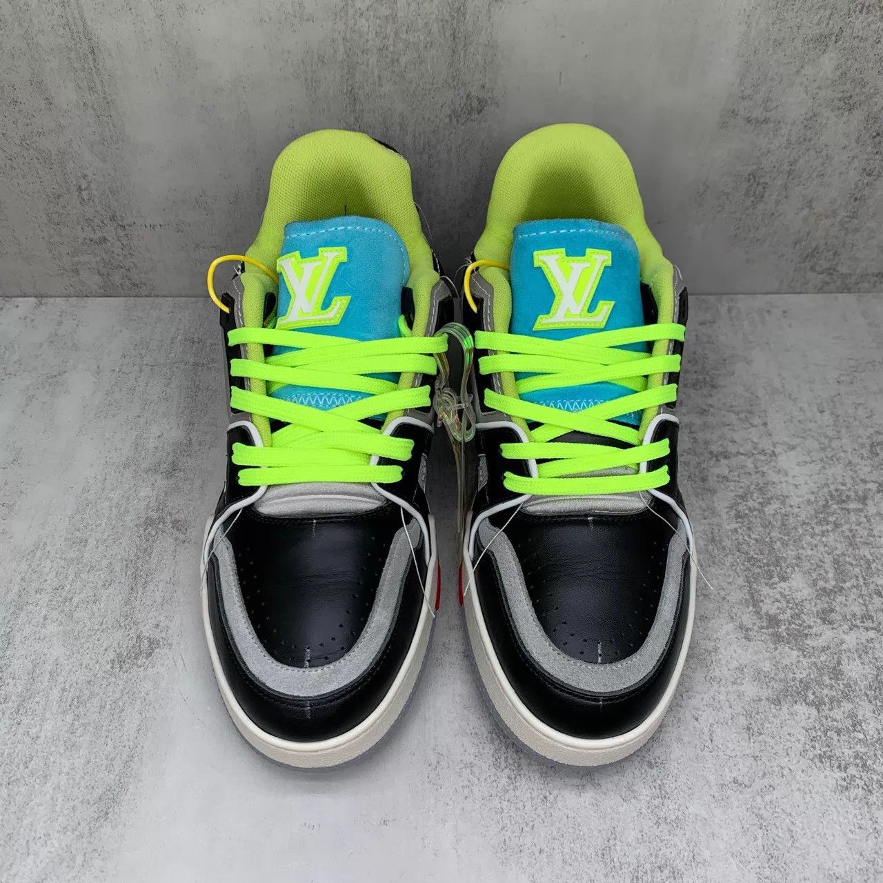 Louis Vuitton Louis Vuitton Trainer SS Black Cement/Blue Black US6/EU40 Size US 7 / EU 40 - 4 Thumbnail