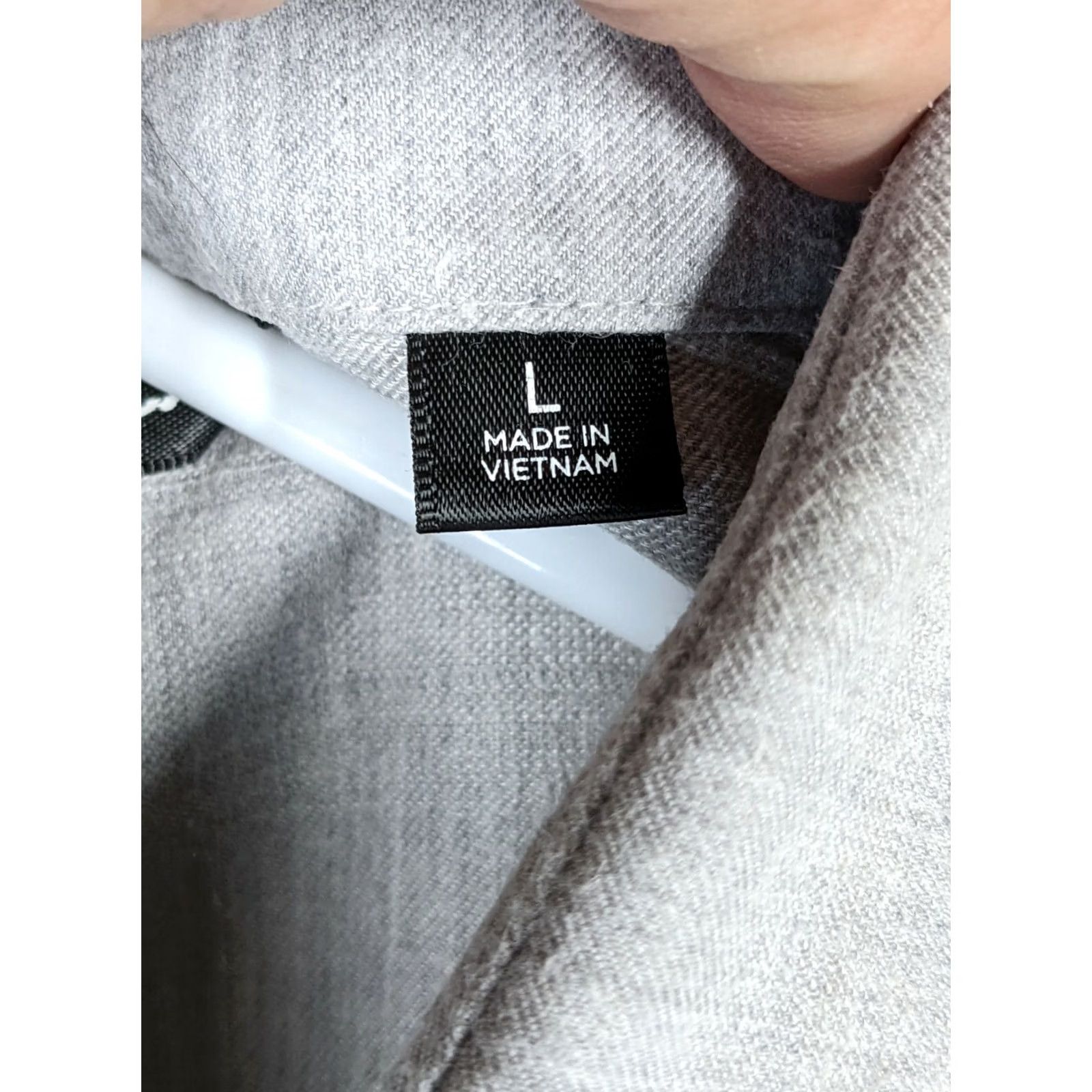 TravisMathew Travis Mathers Shirt L light gray stripe button Up pockets Casual Men's Size Size US L / EU 52-54 / 3 - 7 Thumbnail