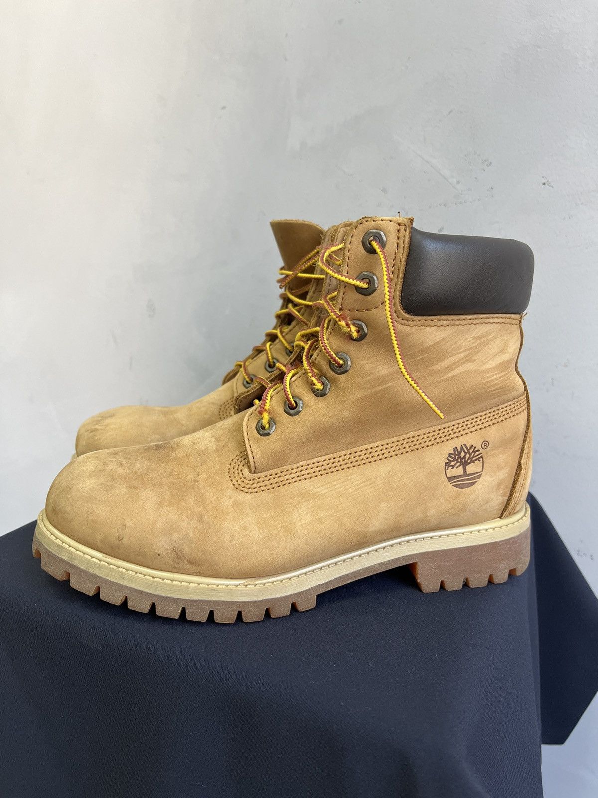 Timberland Timberland brown suede nubuk fashion boots y2k Size US 9.5 / EU 42-43 - 1 Thumbnail