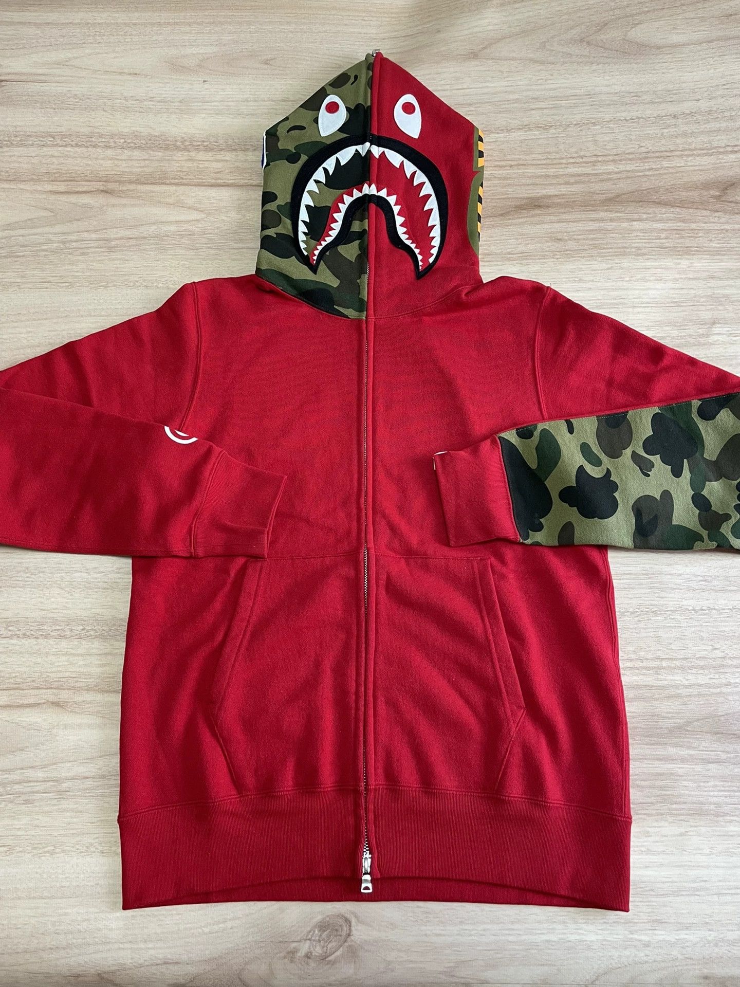Bape BAPE Shark Hoodie Green Camo NIGO Short Sleeve M Size US M / EU 48-50 / 2 - 1 Thumbnail