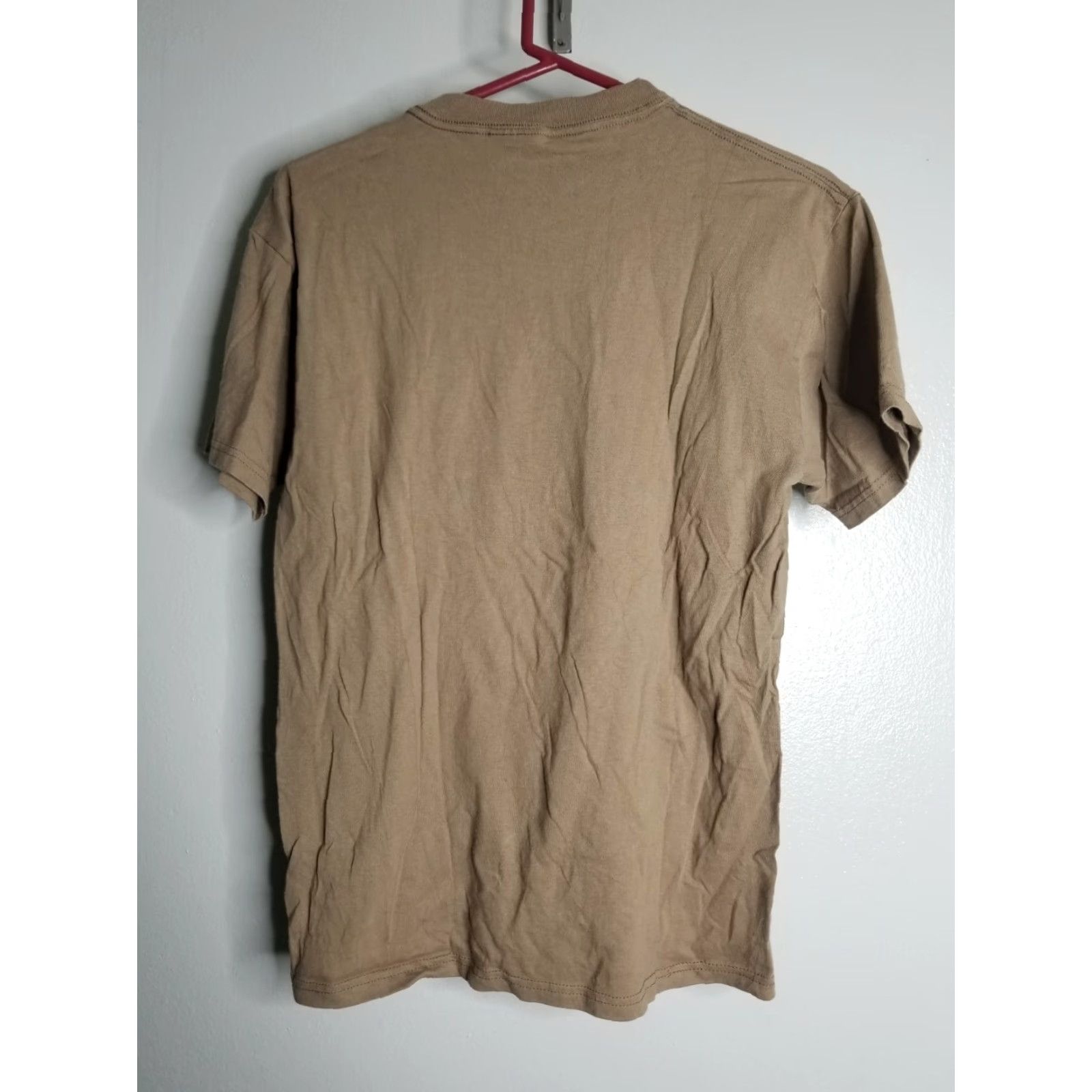 Hanes Hanes Retro T-Shirt Village 18 Movie THEATRE Mens M Brown Short Sleeve Crew Neck 100% Cotton Size US M / EU 48-50 / 2 - 3 Thumbnail