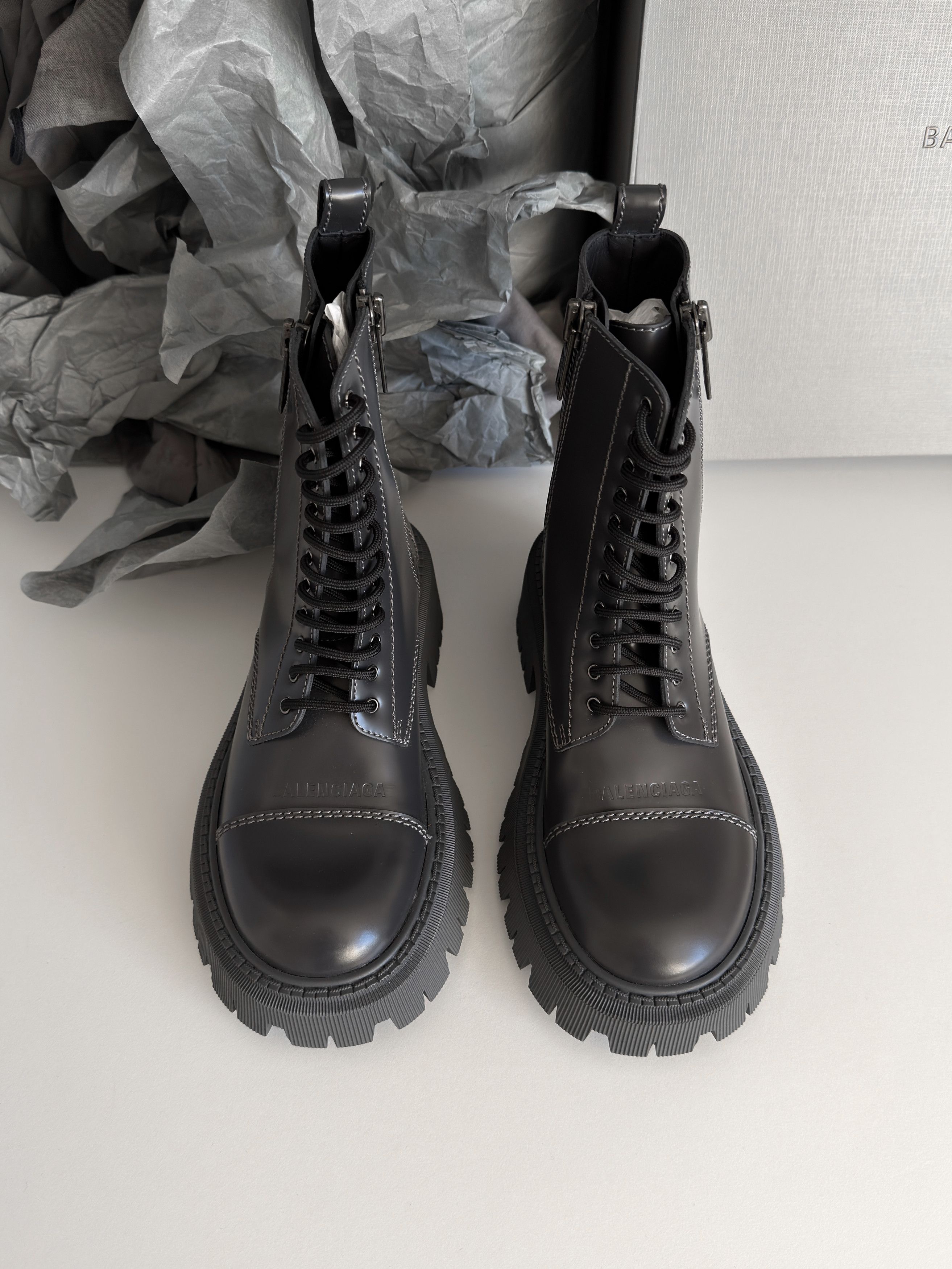 Balenciaga Balenciaga Tractor Boots Size US 6 / IT 36 - 4 Thumbnail