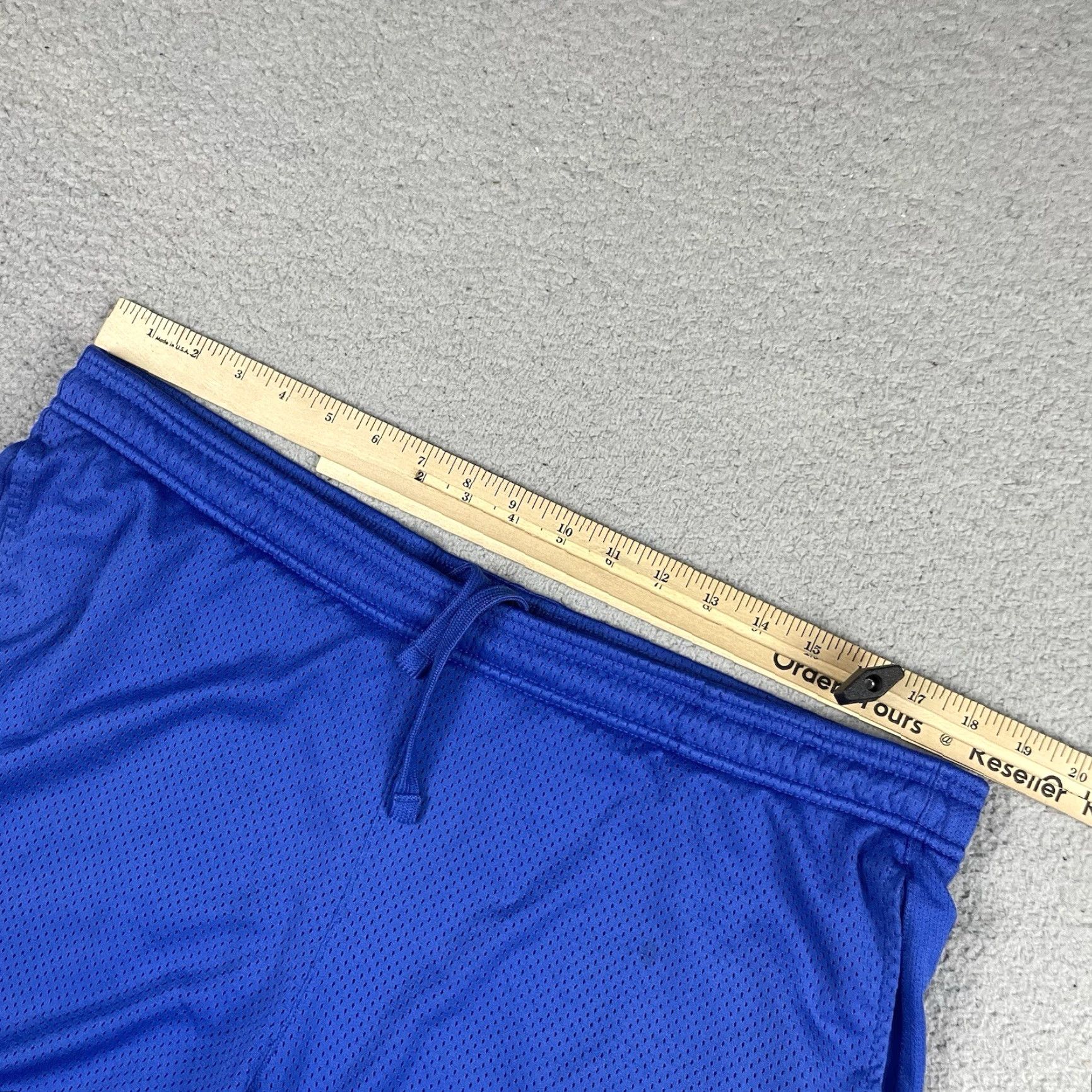 Nike VINTAGE Nike Dri Fit Basketball Shorts Mens Medium Workout Black Size US 33 - 4 Thumbnail