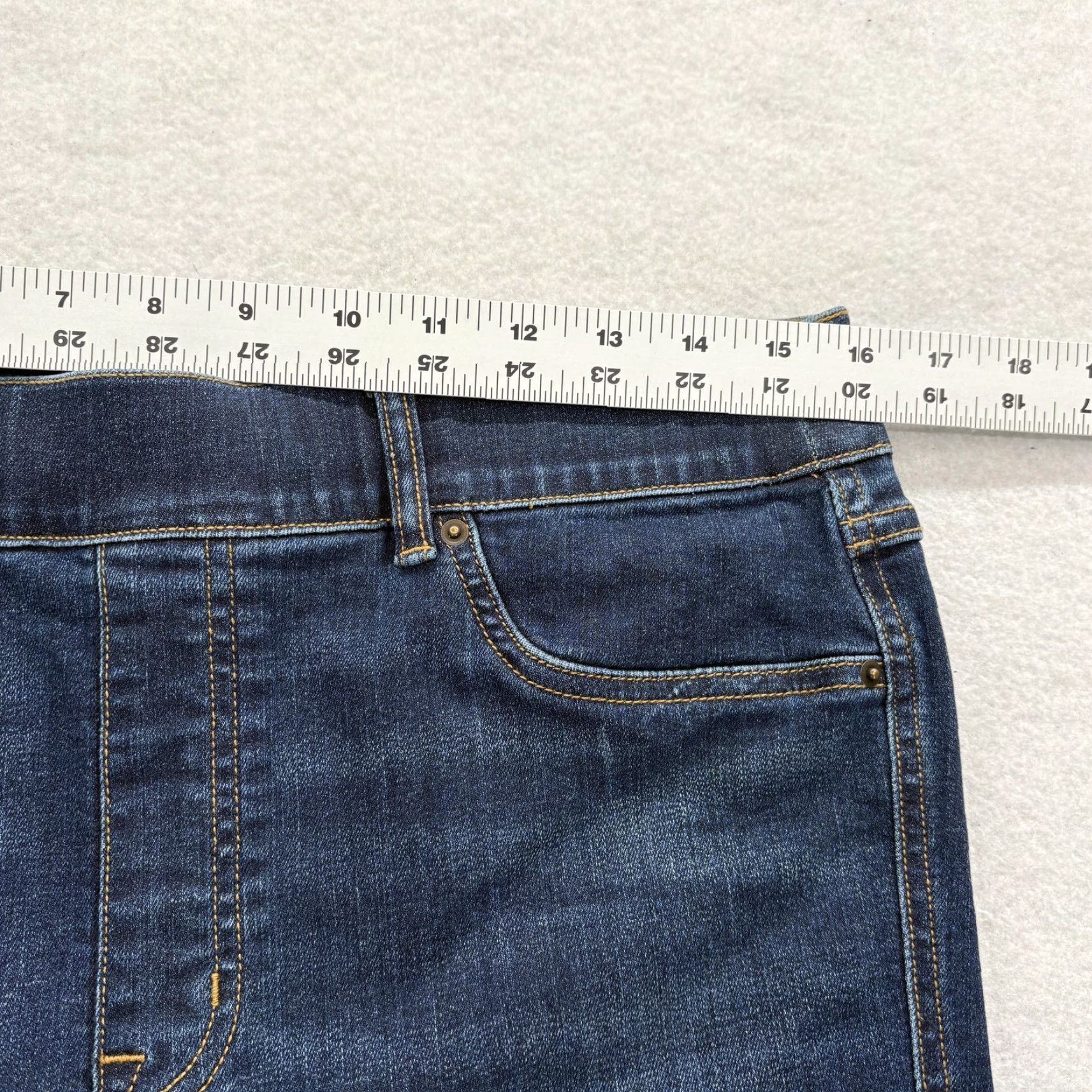 Spanx Spanx Jeans Womens Large Blue Flared Pull On Stretch Denim Shaping Mid Rise Jeans Womens Large Blue Flared Pull On Stretch Denim Shaping Mid Rise Size 36" / US 14 / IT 50 - 7 Thumbnail