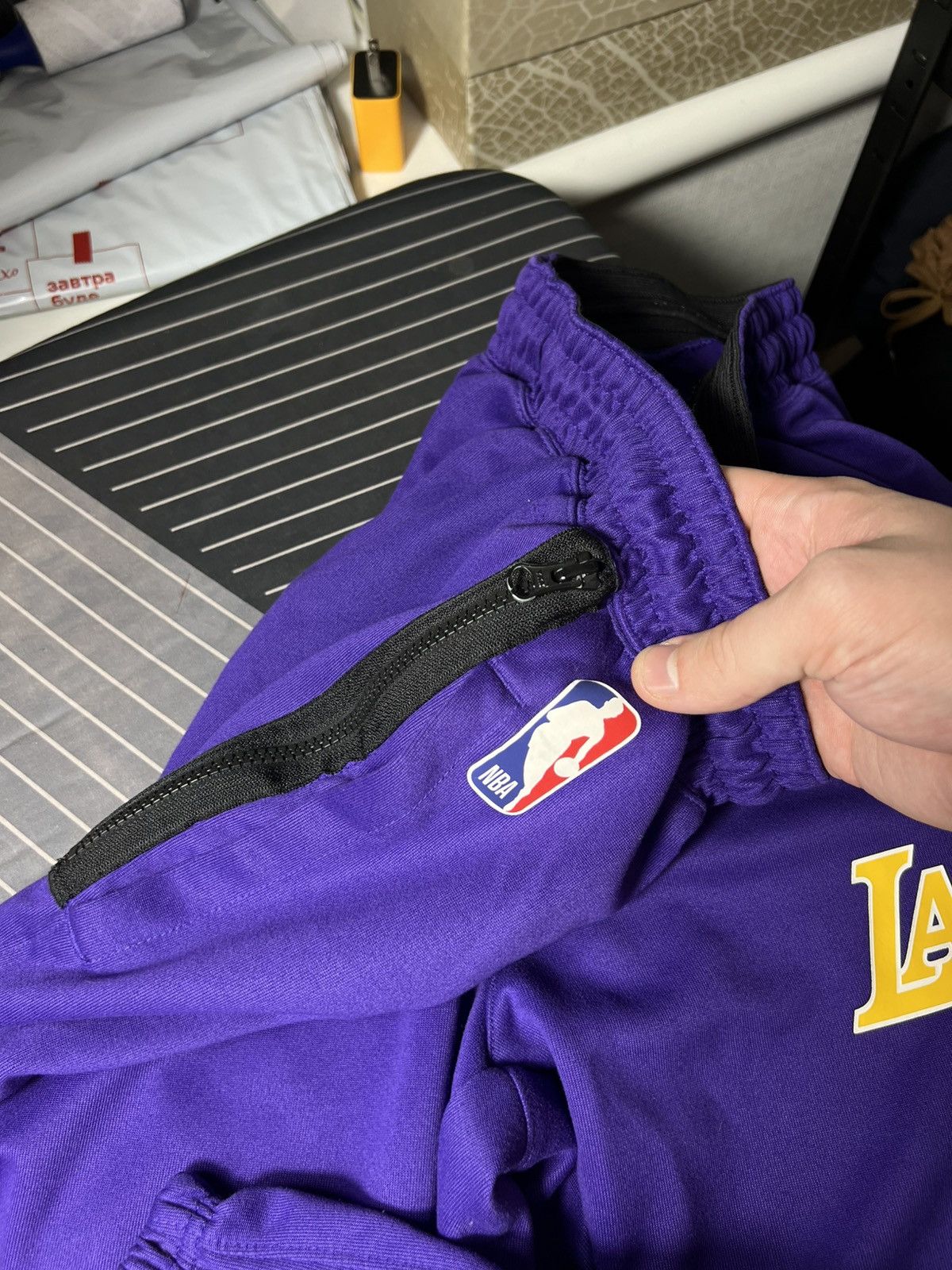 Nike Nike NBA Los Angeles Lakers Sweatpants Purple Gold Logo Size US 32 / EU 48 - 11 Thumbnail