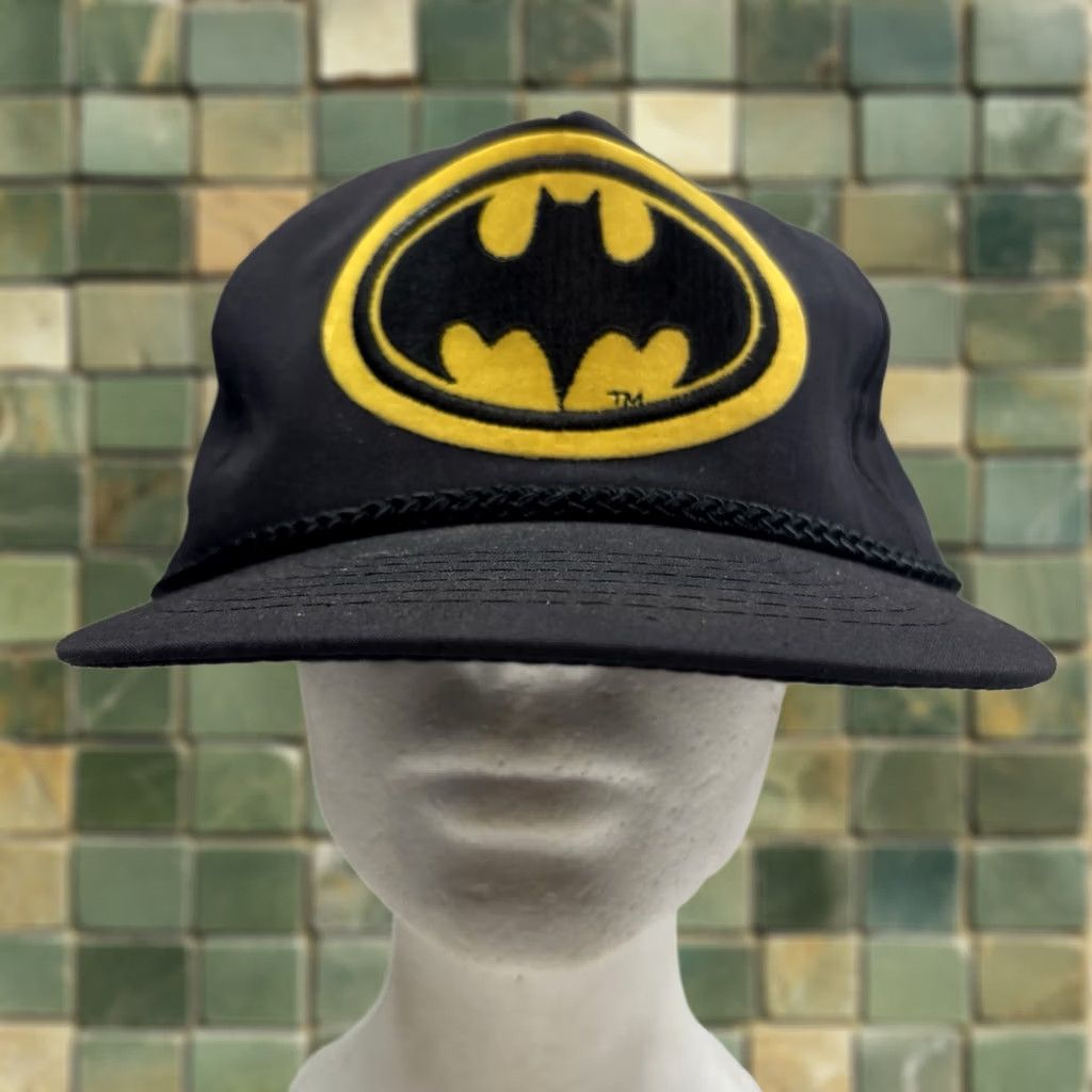 DC Comics VINTAGE Batman DC Comics Men's 3D Embroidered Logo Dad Fit Snapback Hat Cap Size ONE SIZE - 1 Thumbnail