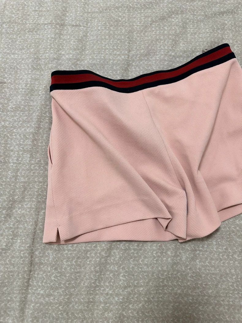 Gucci Gucci Size M Women's pink shorts 2503-Nextarrow Size 30" / US 8 / IT 44 - 3 Thumbnail