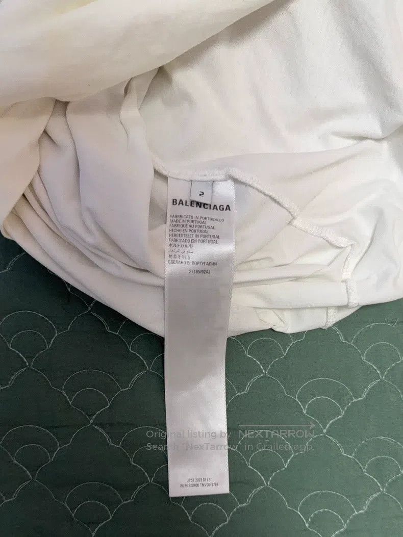 Balenciaga Balenciaga Letter Print Cracked Frayed Long Sleeve Hoodie Size US M / EU 48-50 / 2 - 6 Thumbnail